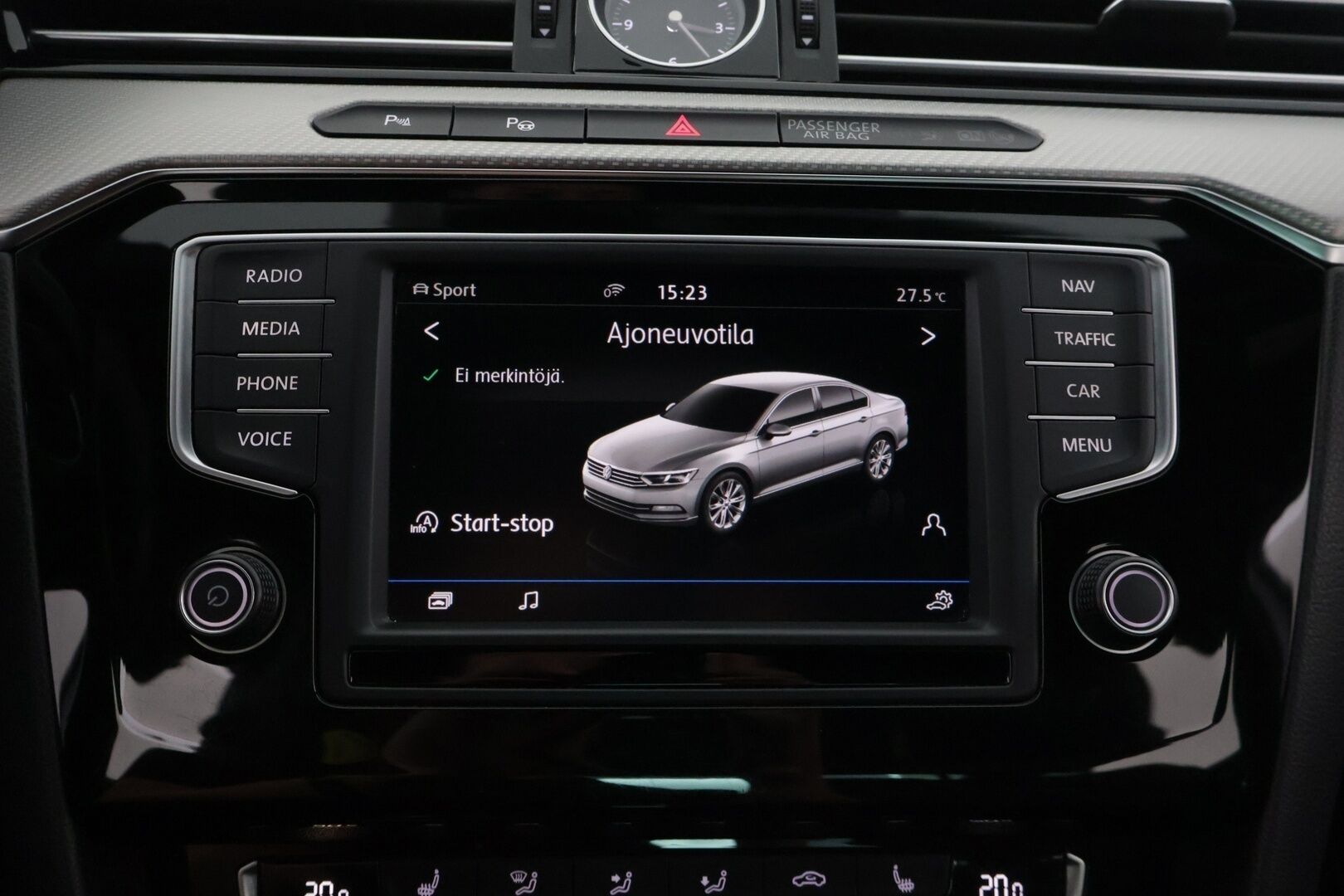 Volkswagen Passat 2017 Sedan R-Line 2,0 TSI 206 kW (280 hv) 4MOTION DSG * R-Line / Digimittaristo / ACC / P-Kamera / Tutkat / LED / Park Assist / Apple Carplay / Sähkökontti * - * Suomi-auto / 20'' Vanteet / Upea yksilö *