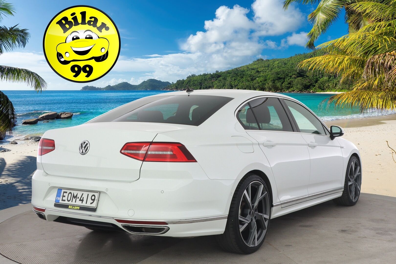 Volkswagen Passat 2017 Sedan R-Line 2,0 TSI 206 kW (280 hv) 4MOTION DSG-automaatti - * R-Line / Digimittaristo / ACC / P-Kamera / Tutkat / LED / Park Assist / Apple Carplay / Sähkökontti / 20'' vanteet