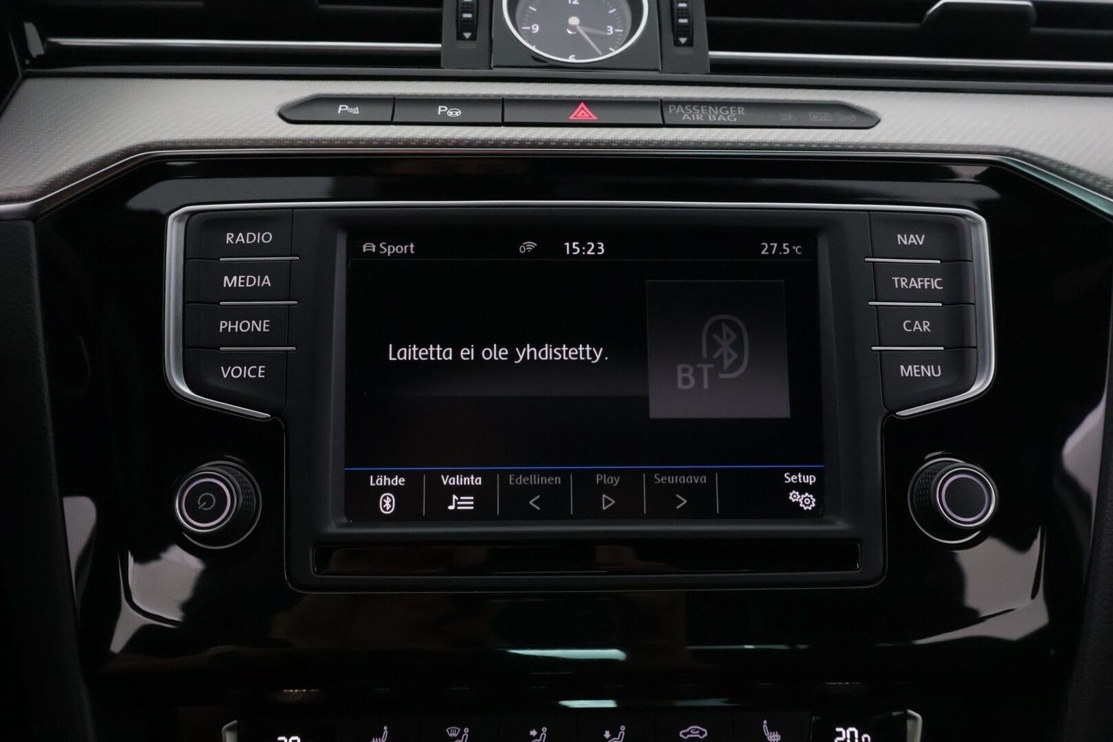 Volkswagen Passat 2017 Sedan R-Line 2,0 TSI 206 kW (280 hv) 4MOTION DSG * R-Line / Digimittaristo / ACC / P-Kamera / Tutkat / LED / Park Assist / Apple Carplay / Sähkökontti * - * Suomi-auto / 20'' Vanteet / Upea yksilö *