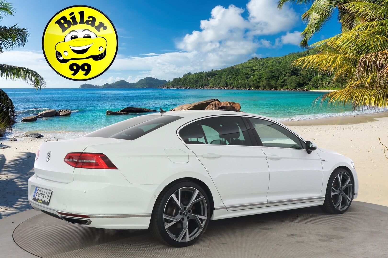 Volkswagen Passat 2017 Sedan R-Line 2,0 TSI 206 kW (280 hv) 4MOTION DSG-automaatti - * R-Line / Digimittaristo / ACC / P-Kamera / Tutkat / LED / Park Assist / Apple Carplay / Sähkökontti / 20'' vanteet