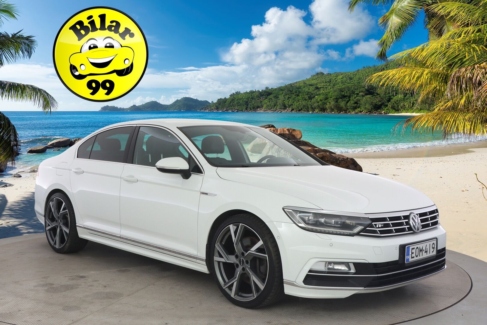 Volkswagen Passat 2017 Sedan R-Line 2,0 TSI 206 kW (280 hv) 4MOTION DSG * R-Line / Digimittaristo / ACC / P-Kamera / Tutkat / LED / Park Assist / Apple Carplay / Sähkökontti * - * Suomi-auto / 20'' Vanteet / Upea yksilö *