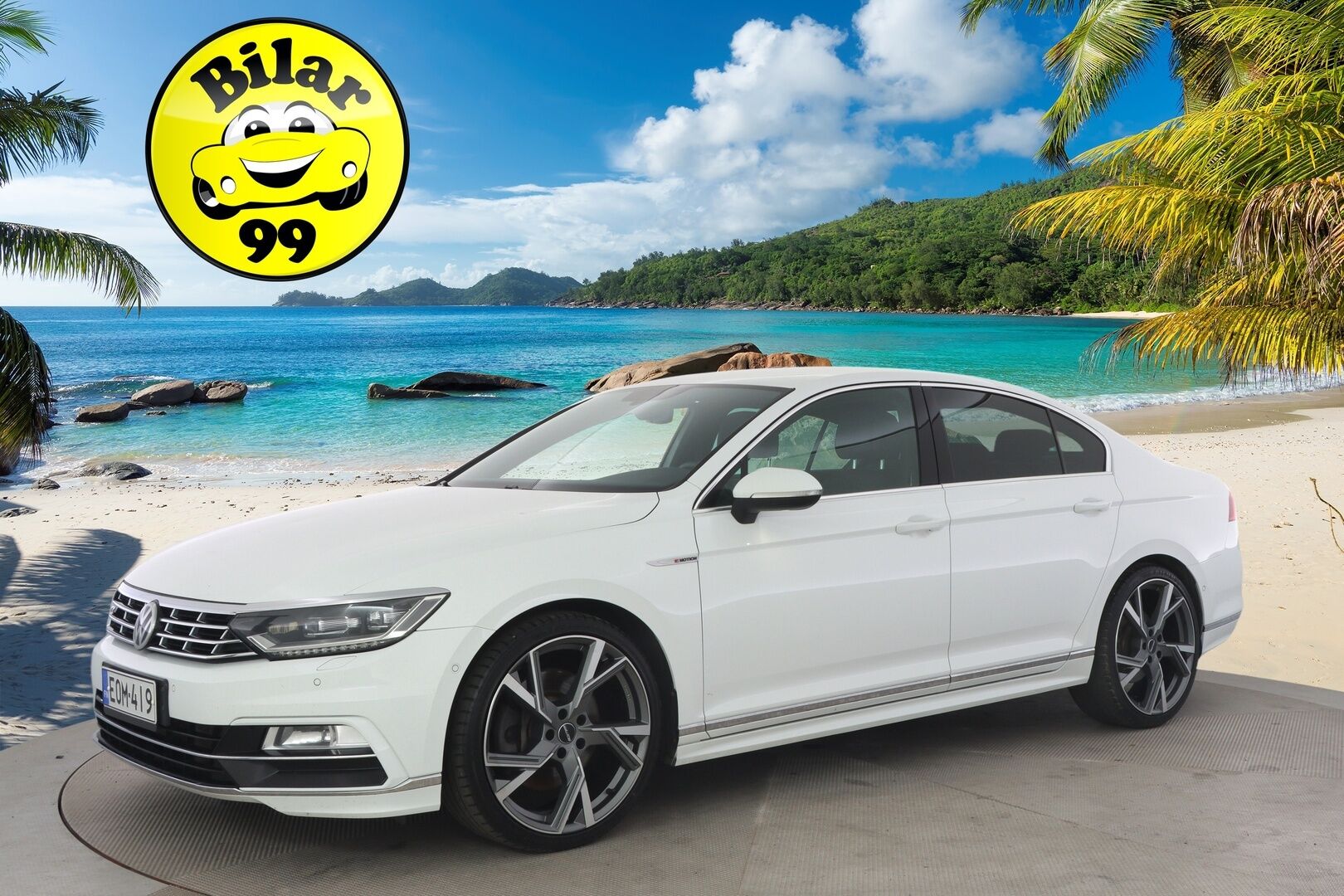 Volkswagen Passat 2017 Sedan R-Line 2,0 TSI 206 kW (280 hv) 4MOTION DSG-automaatti - * R-Line / Digimittaristo / ACC / P-Kamera / Tutkat / LED / Park Assist / Apple Carplay / Sähkökontti / 20'' vanteet