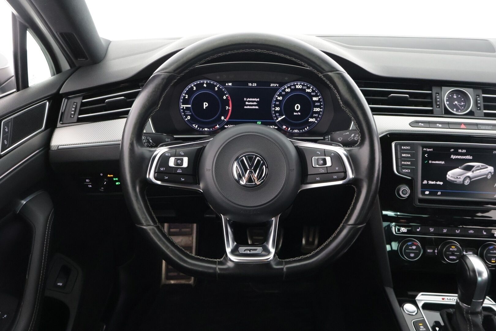 Volkswagen Passat 2017 Sedan R-Line 2,0 TSI 206 kW (280 hv) 4MOTION DSG * R-Line / Digimittaristo / ACC / P-Kamera / Tutkat / LED / Park Assist / Apple Carplay / Sähkökontti * - * Suomi-auto / 20'' Vanteet / Upea yksilö *