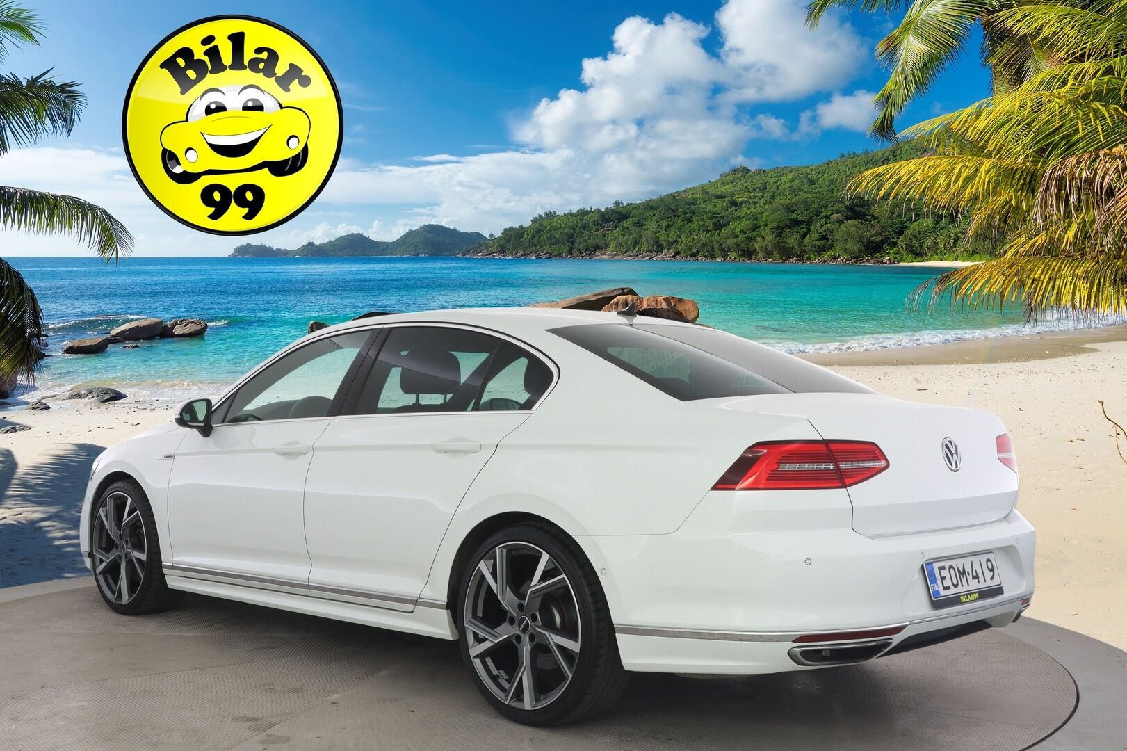 Volkswagen Passat 2017 Sedan R-Line 2,0 TSI 206 kW (280 hv) 4MOTION DSG-automaatti - * R-Line / Digimittaristo / ACC / P-Kamera / Tutkat / LED / Park Assist / Apple Carplay / Sähkökontti / 20'' vanteet