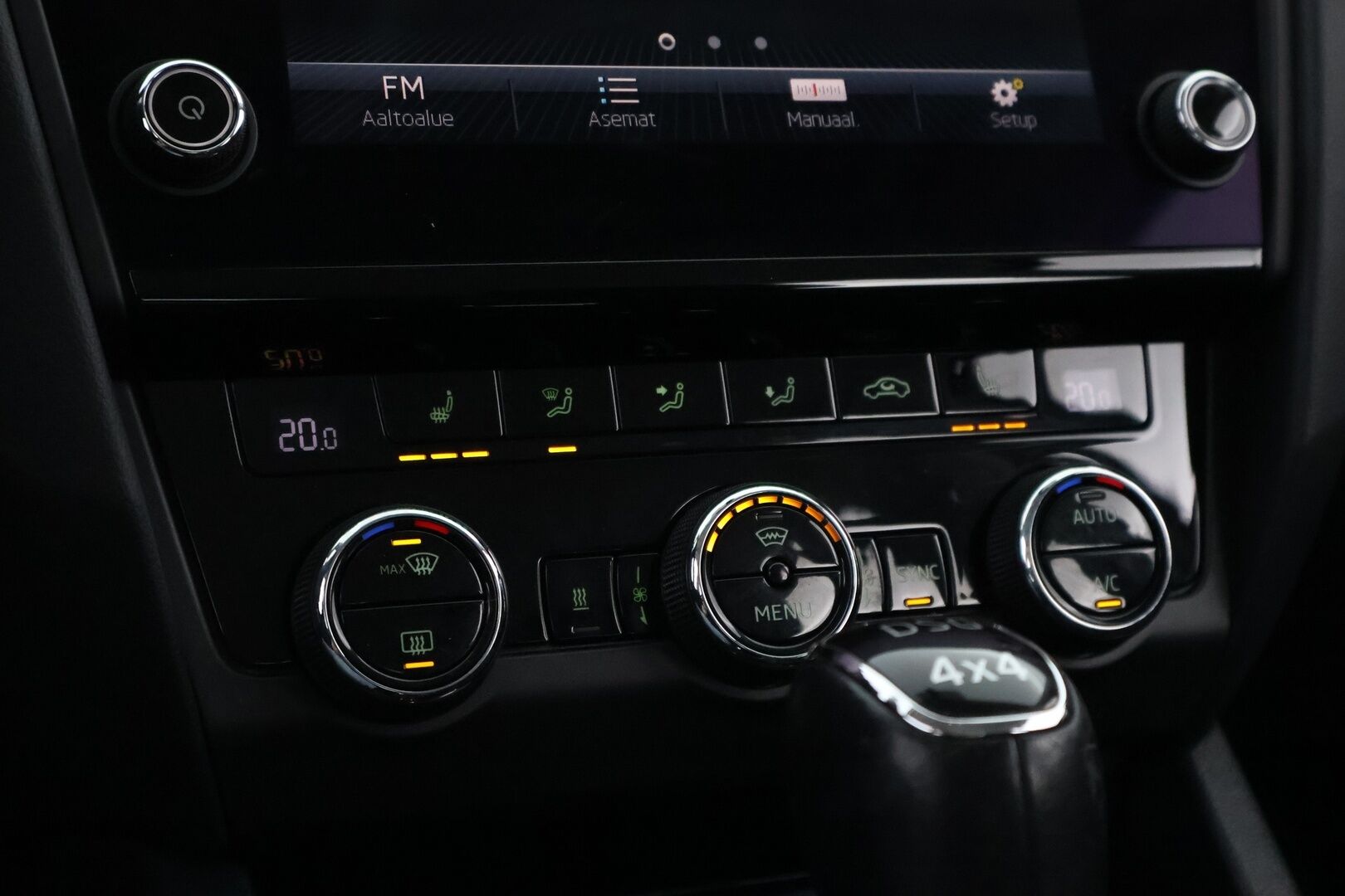 Skoda Octavia 2017 Combi 2,0 TDI 184 4x4 Scout DSG Autom. - Suomiauto / Webasto / Adapt.Vakkari / Koukku / Peruutuskamera / Lämmitettävä tuulilasi / Kaukovaloautomatiikka / BLIS / Huippuvarusteet!