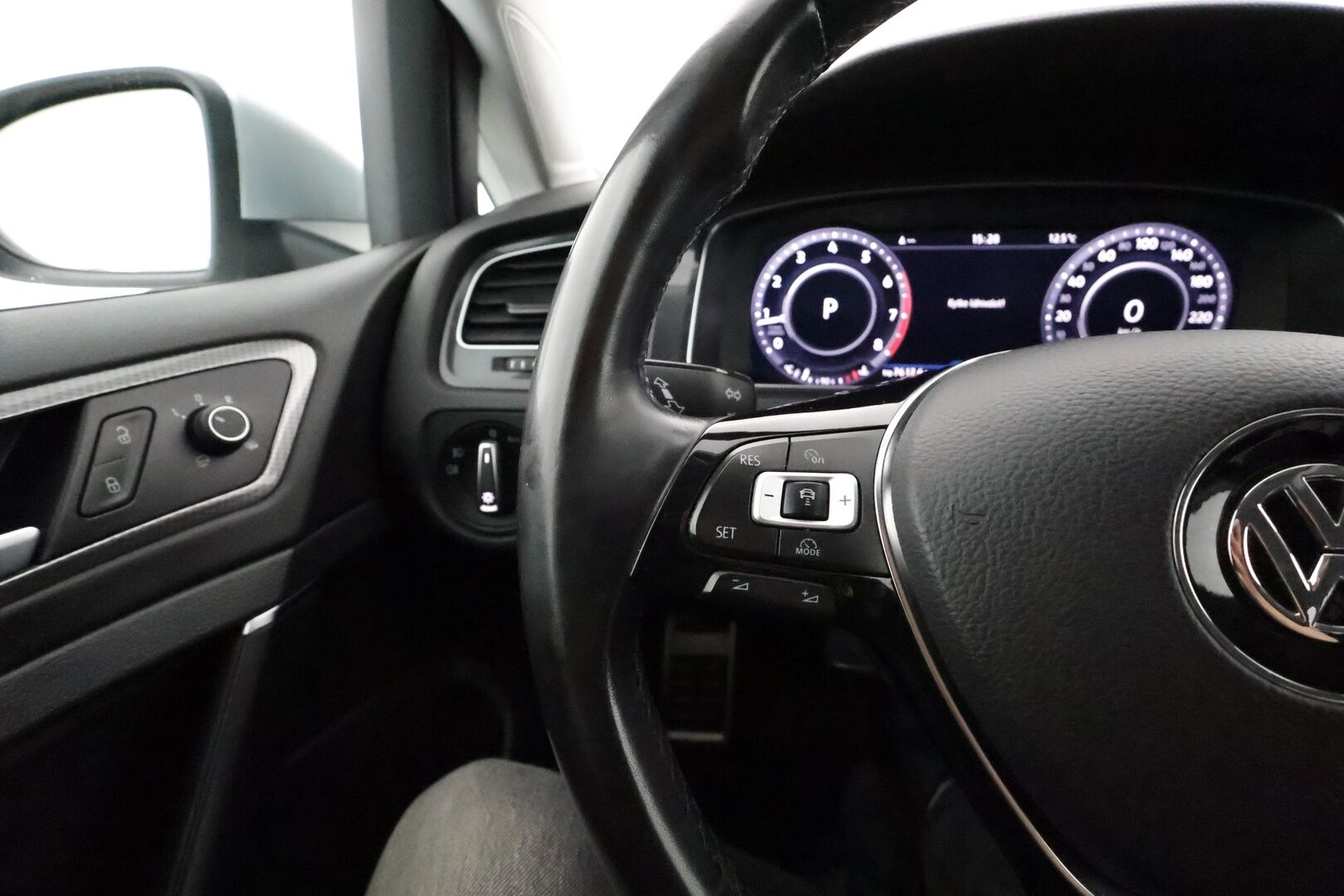 Volkswagen Golf 2017 Variant Alltrack 1,8 TSI 132 kW 4MOTION DSG **Digimittaristo / Adapt. vakkari / Webasto / Koukku / Keyless / Apple&Android** - Suomi-auto / Navi / LED / 