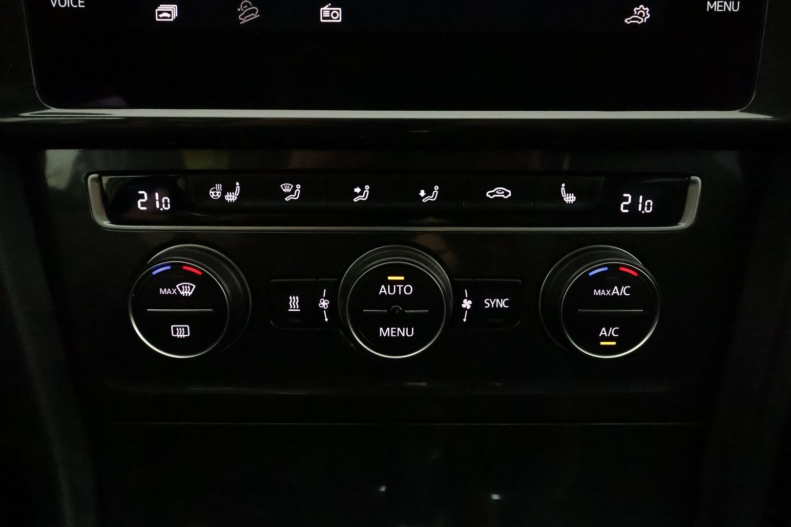Volkswagen Golf 2017 Variant Alltrack 1,8 TSI 132 kW 4MOTION DSG **Digimittaristo / Adapt. vakkari / Webasto / Koukku / Keyless / Apple&Android** - Suomi-auto / Navi / LED / 