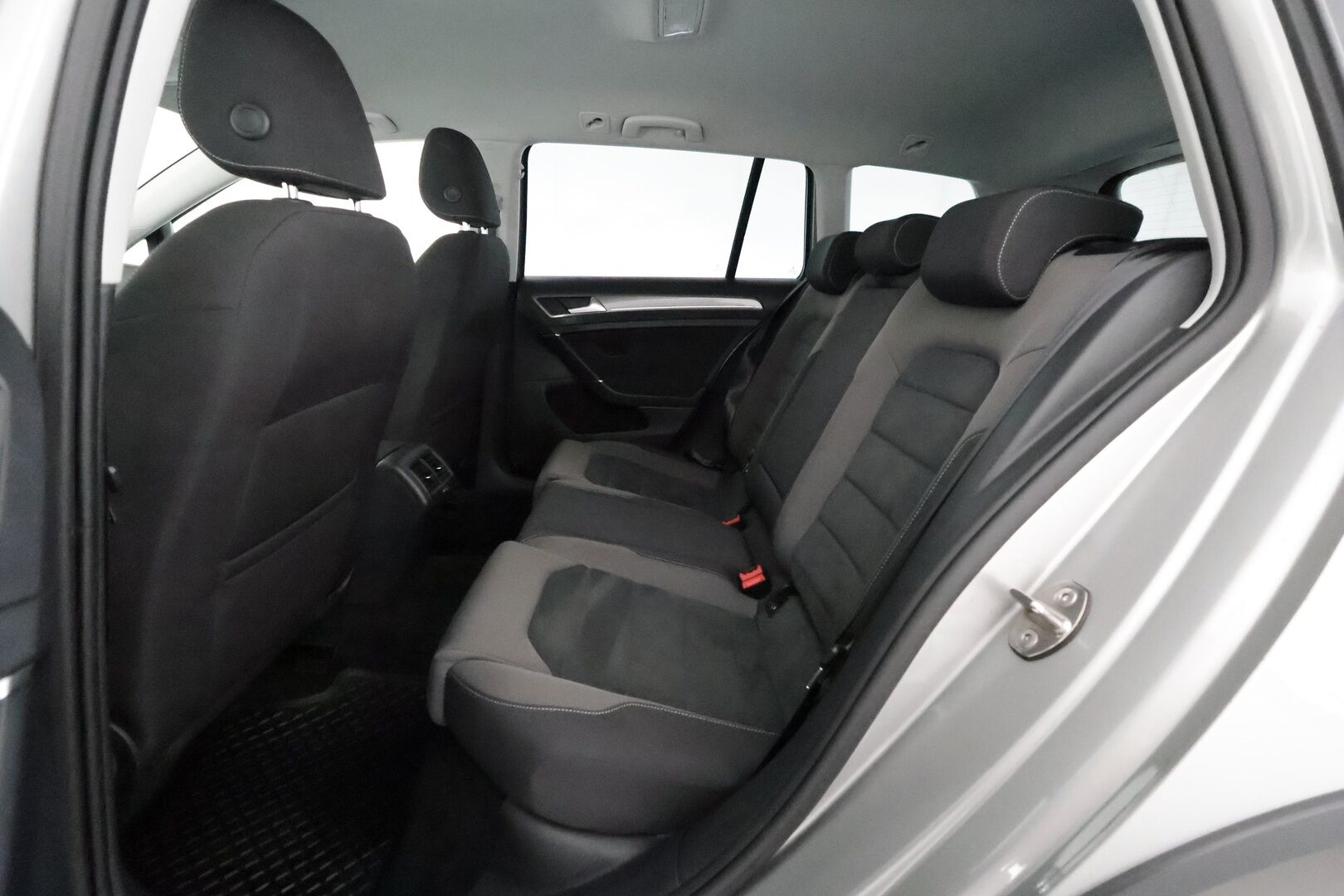 Volkswagen Golf 2017 Variant Alltrack 1,8 TSI 132 kW 4MOTION DSG **Digimittaristo / Adapt. vakkari / Webasto / Koukku / Keyless / Apple&Android** - Suomi-auto / Navi / LED / 