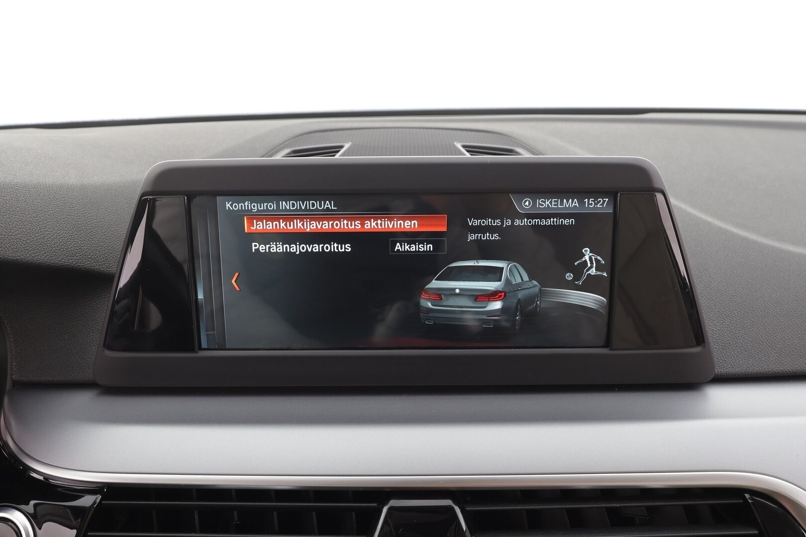 BMW 520 2017 G30 Sedan 520d A xDrive Business Comfort * Koukku / Vakkari / H&K / Webasto / Muistipenkit / LED / Vaaleat nahat / Digimittaristo * - Suomi-auto / Kahdet renkaat aluvanteilla / Hyvät varusteet - HULLUT AVAJAISHULINAT KORKOTARJOUS 3,29 %