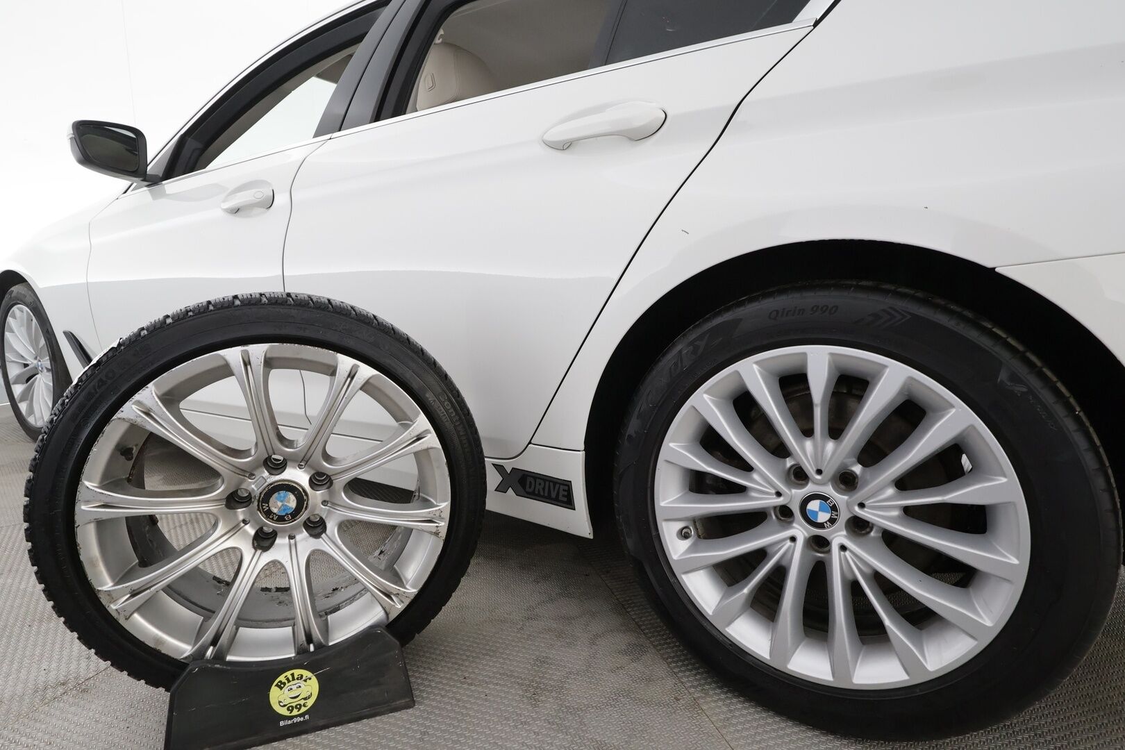 BMW 520 2017 G30 Sedan 520d A xDrive Business Comfort * Koukku / Vakkari / H&K / Webasto / Muistipenkit / LED / Vaaleat nahat / Digimittaristo * - Suomi-auto / Kahdet renkaat aluvanteilla / Hyvät varusteet - HULLUT AVAJAISHULINAT KORKOTARJOUS 3,29 %