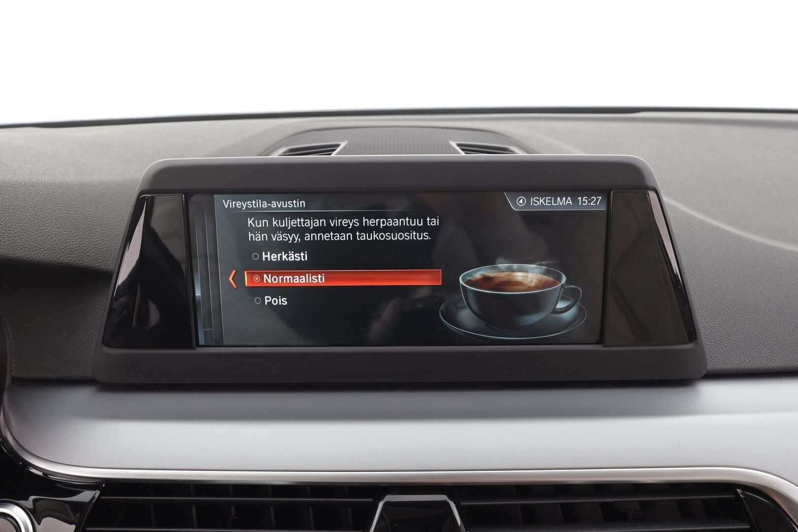 BMW 520 2017 G30 Sedan 520d A xDrive Business Comfort * Koukku / Vakkari / H&K / Webasto / Muistipenkit / LED / Vaaleat nahat / Digimittaristo * - Suomi-auto / Kahdet renkaat aluvanteilla / Hyvät varusteet - HULLUT AVAJAISHULINAT KORKOTARJOUS 3,29 %