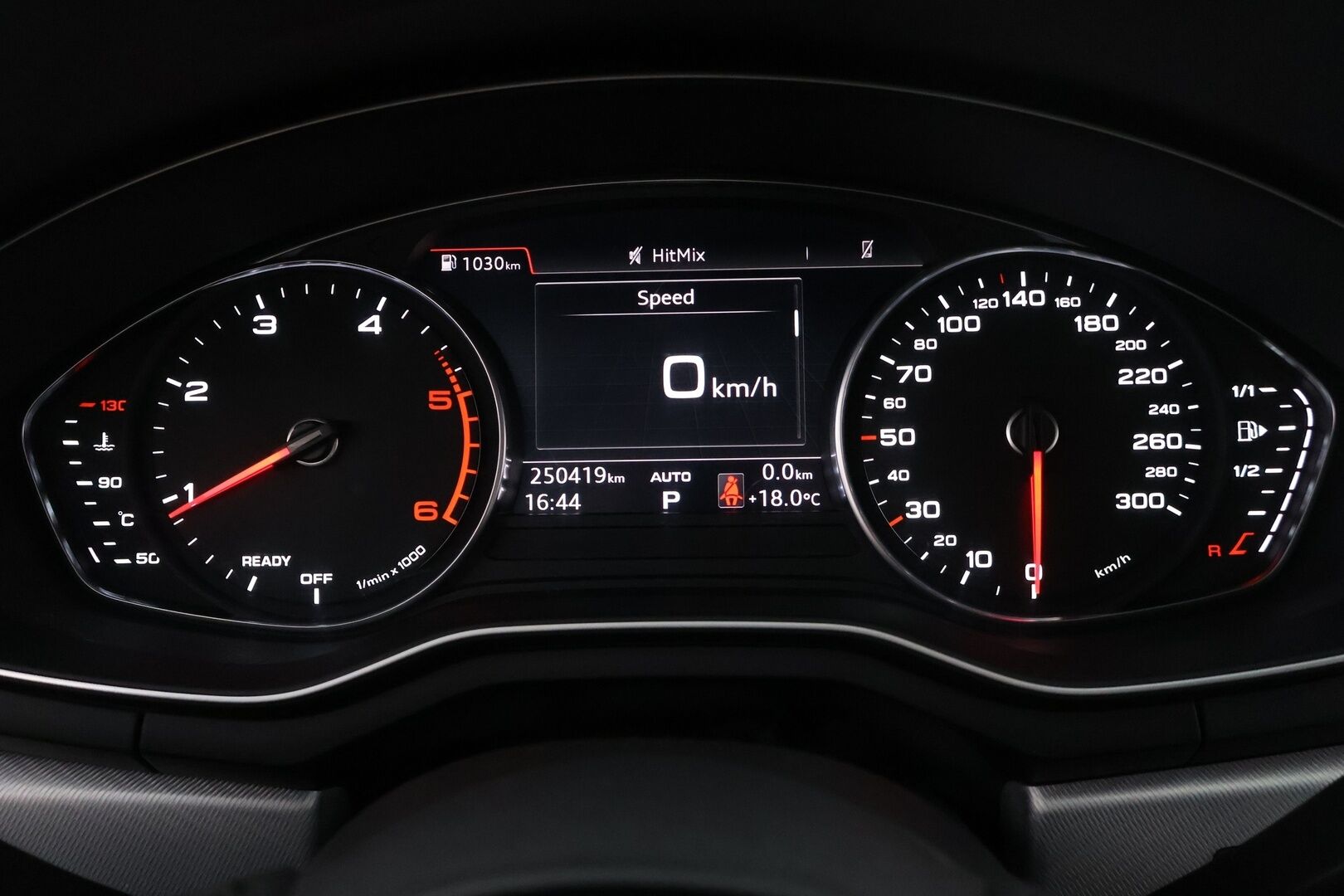 Audi A4 2017 Avant Land of quattro Edition 2,0 TDI 140 kW quattro S tronic *Webasto / Matrix LED / Koukku / Tutkat / Keyless Go* - *Suomi-auto / Kahdet renkaat / Edullinen neliveto*