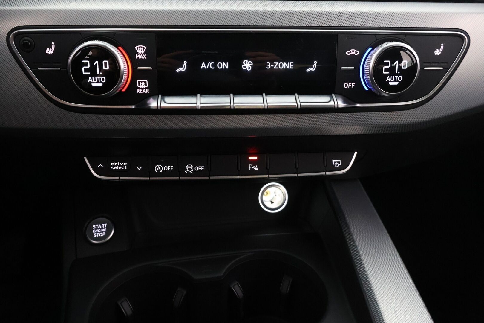 Audi A4 2017 Avant Land of quattro Edition 2,0 TDI 140 kW quattro S tronic *Webasto / Matrix LED / Koukku / Tutkat / Keyless Go* - *Suomi-auto / Kahdet renkaat / Edullinen neliveto*