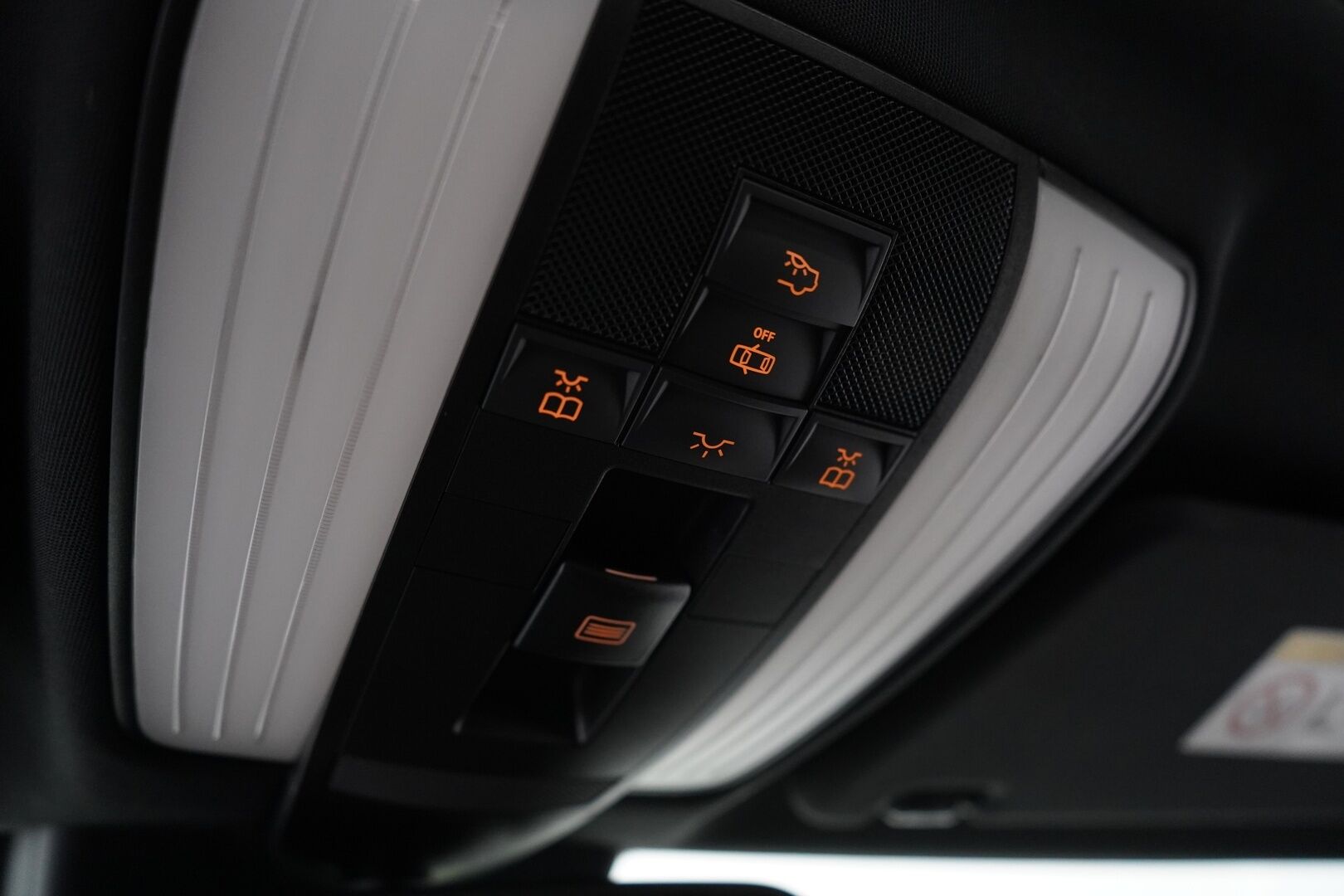 Mercedes-Benz E 2014 300 BlueTec Hybrid T A Premium Business *YritysOutlet - Myydään vain yrityksille* - Ilmastoidut nahat / Koukku / Kattoluukku / Muistipenkit / Lohko / Vakkari / ILS