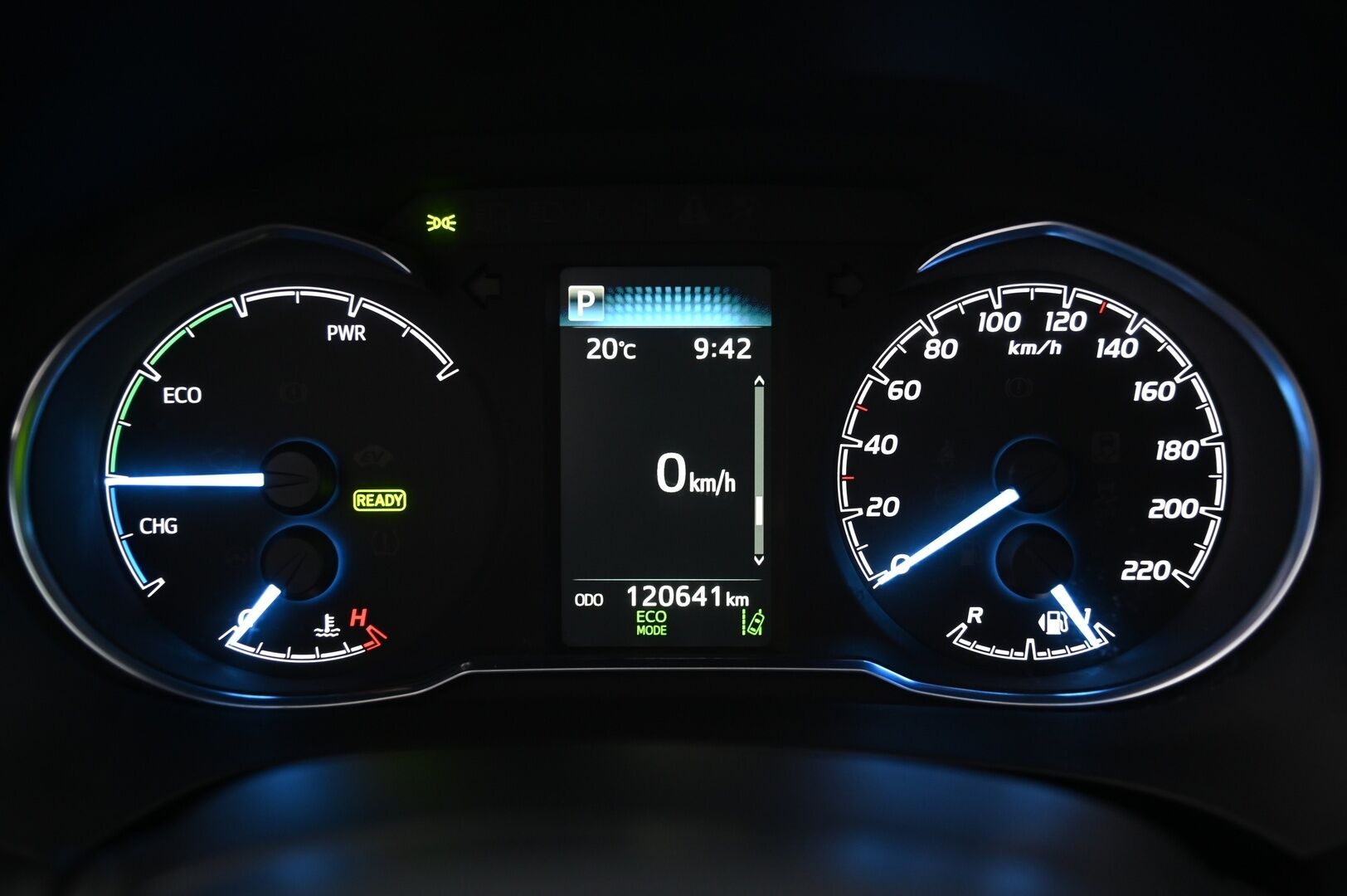 Toyota Yaris 2017 1,5 Hybrid Launch Edition *2.Om. Suomi-Auto / Lohko + sis.pistoke / Navi / Vakkari / Merkkiliikkeen huoltokirja* - *Juuri saapunut! / P-kamera / Kessy / 2X renkaat*