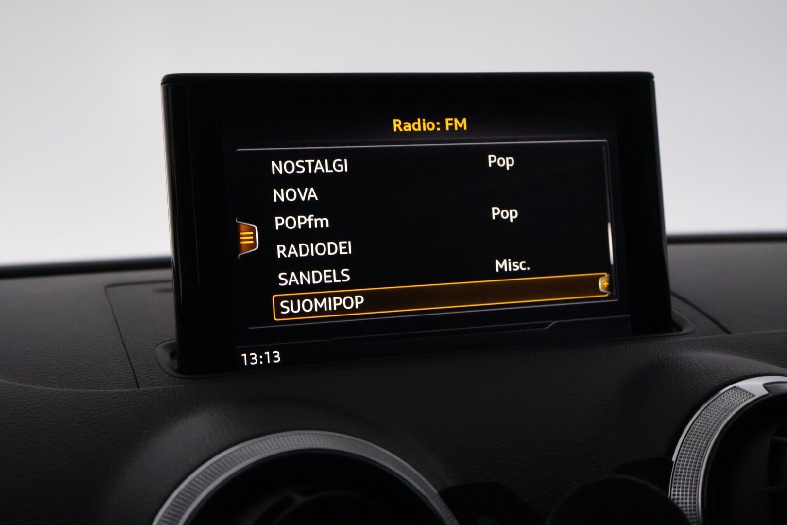 Audi A3 2017 Sportback Land of quattro Edition 2,0 TDI 135 kW quattro S tronic *Bang&Olufsen / Webasto / Koukku / Sporttipenkit / Vakkari / LED* - Erittäin hyvin huollettu kaksilla renkailla ja Audin vanteilla varusteltu Suomiauto!