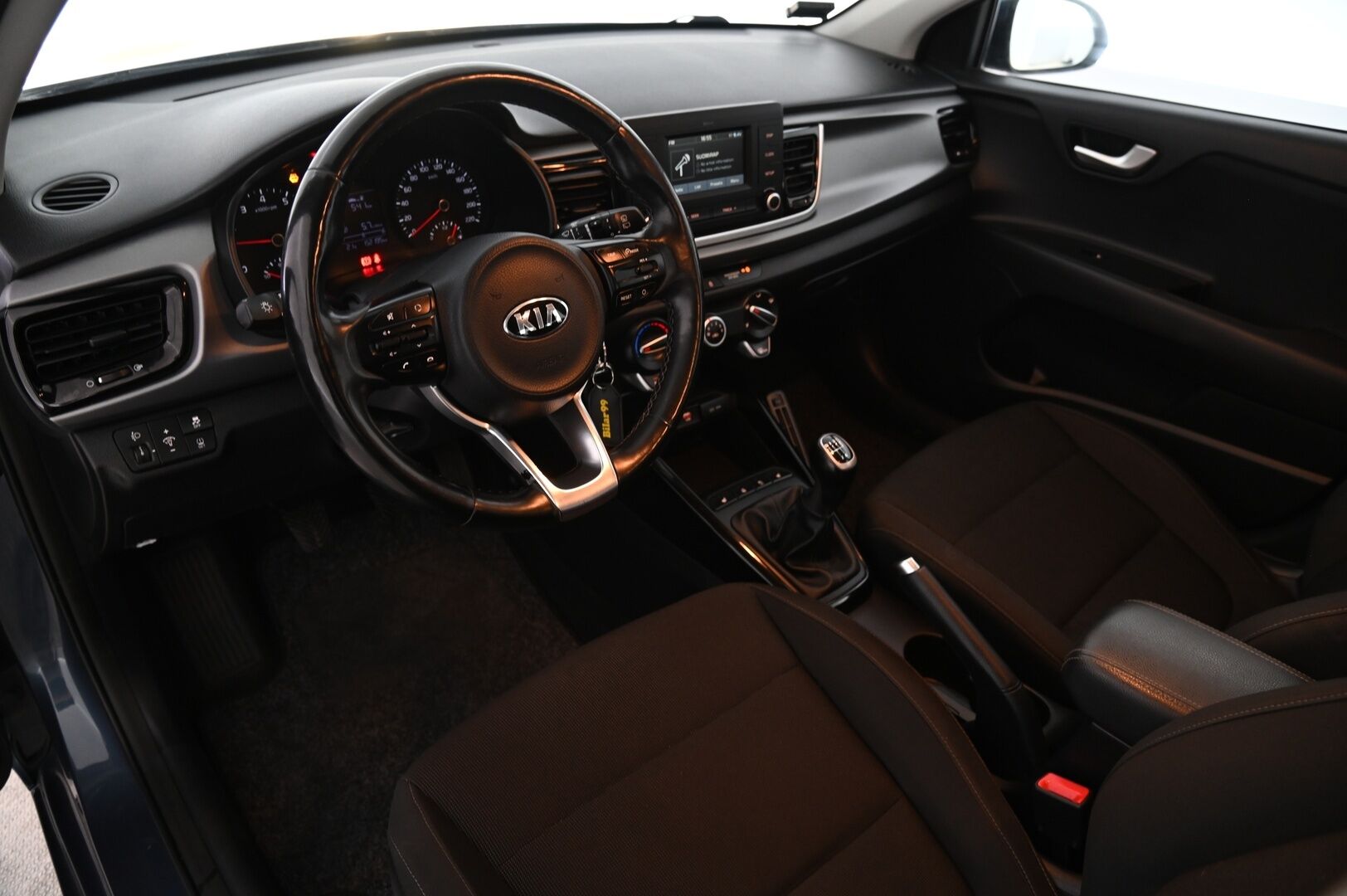 Kia Rio 2017 1,0 T-GDI ISG 100hv EX EcoDynamics *Lohko sisälämmittemellä / Peruutuskamera / 2x aluvanteet* - *Juuri saapunut / Leimaa 22.6.2026 / Merkkihuollettu*