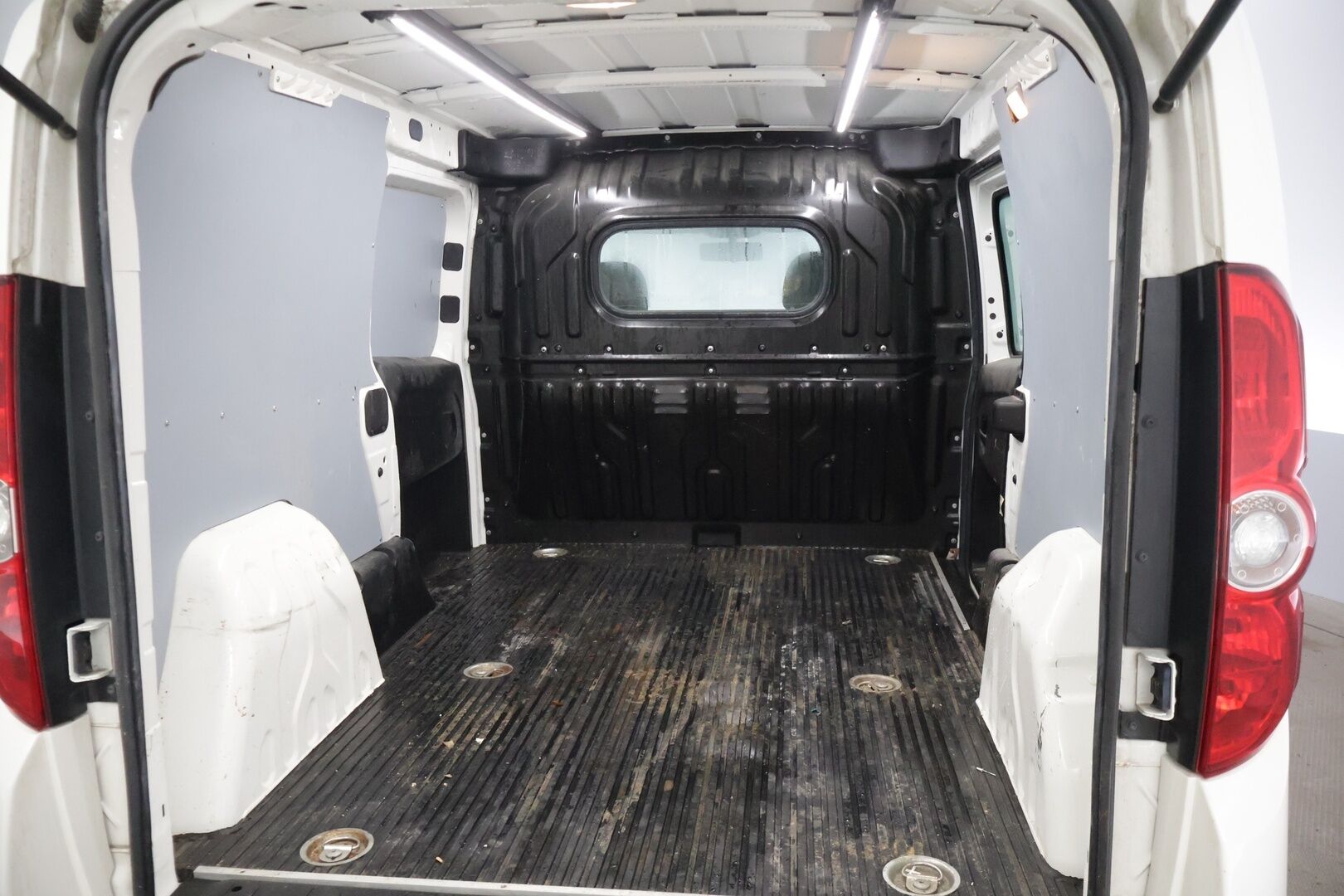 Opel Combo 2018 Van L2H1 1,3 CDTI Start/Stop 70kW MT5 (XIAE) * Vakkari / Start-Stop / Penkinlämmitin * - Juuri huollettu / siisti yksilö / 2x Renkailla - HULLUT AVAJAISHULINAT KORKOTARJOUS 3,29 %