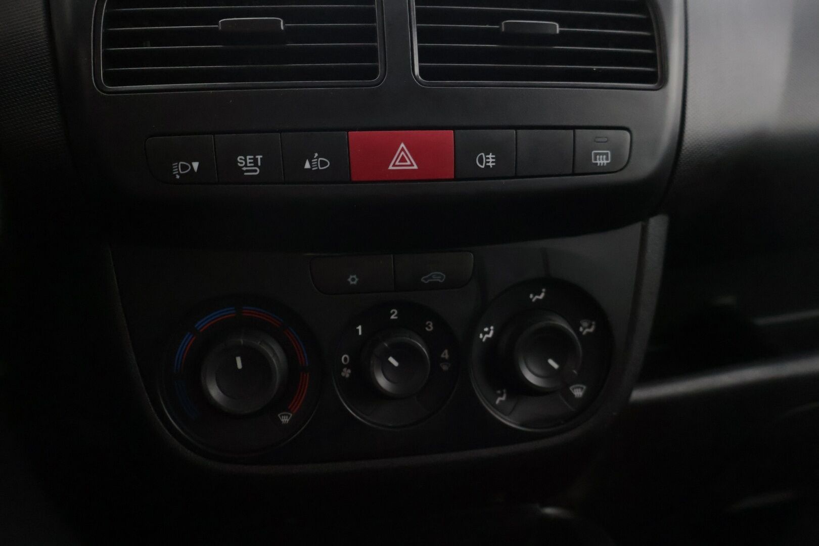 Opel Combo 2018 Van L2H1 1,3 CDTI Start/Stop 70kW MT5 (XIAE) * Vakkari / Start-Stop / Penkinlämmitin * - Juuri huollettu / siisti yksilö / 2x Renkailla - HULLUT AVAJAISHULINAT KORKOTARJOUS 3,29 %