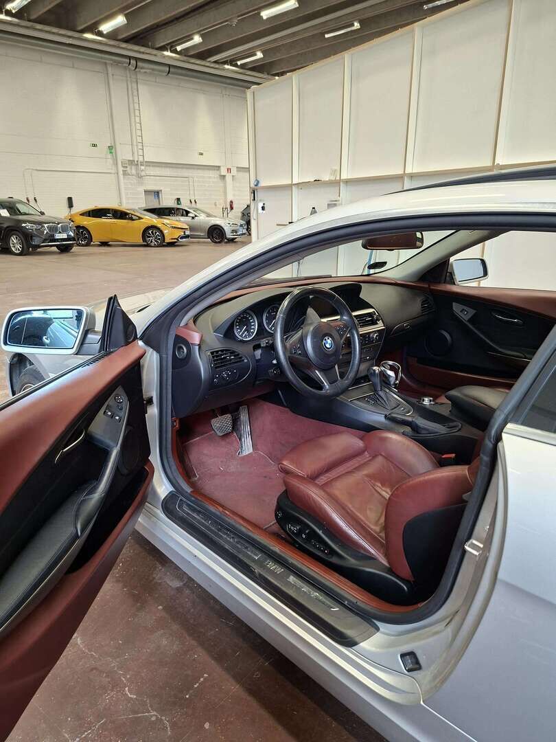 BMW 650 2006 650Ci Coupé (AD) 2ov 4790cm3 A - YritysOutlet - Myydään vain yrityksille - Kattoluukku | HiFi | Prof. Navi | Dakota-Nahkasisusta | Tutkat | Sporttipenkit | Lohko+Sisäp. | Sähkösäädöt | 2X Renkaat & Aluvanteet | – Tämä auto myydään YritysOutlet -valikoimasta vain yritykselle