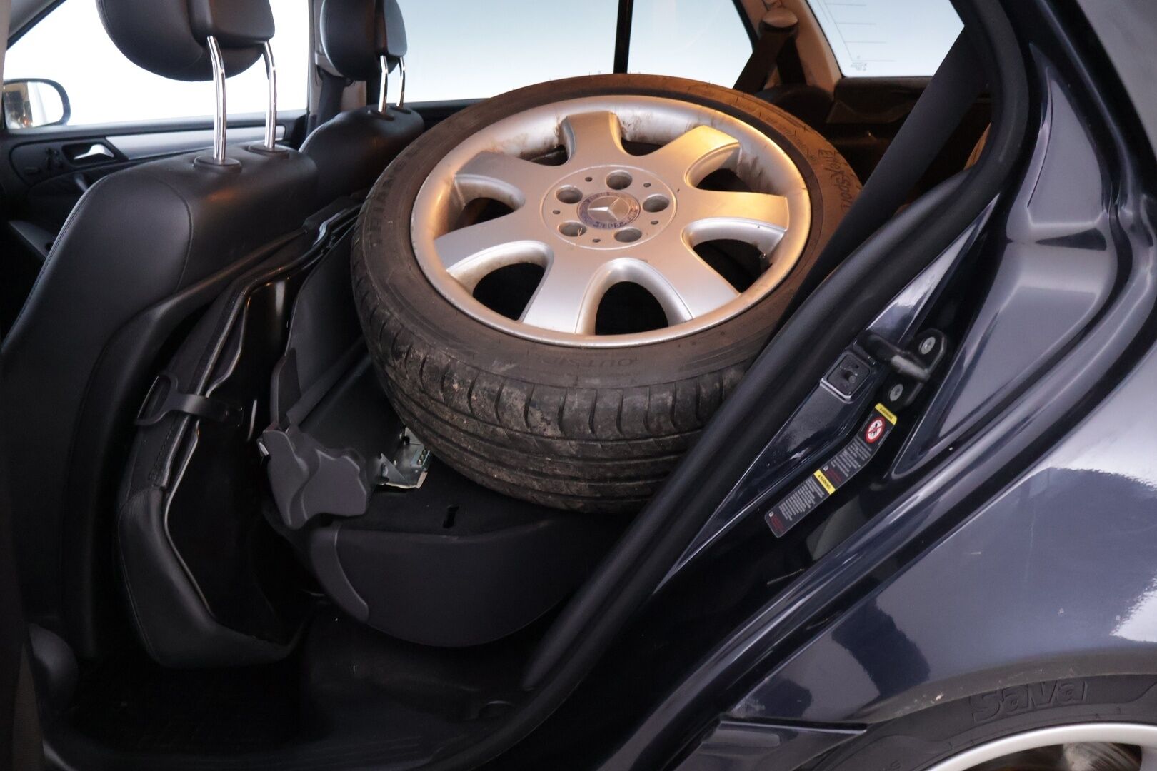 Mercedes-Benz C 2005 320 CDI Autom. - YritysOutlet - Myydään vain yrityksille - Webasto / Nahkapenkit muistilla / Koukku! 