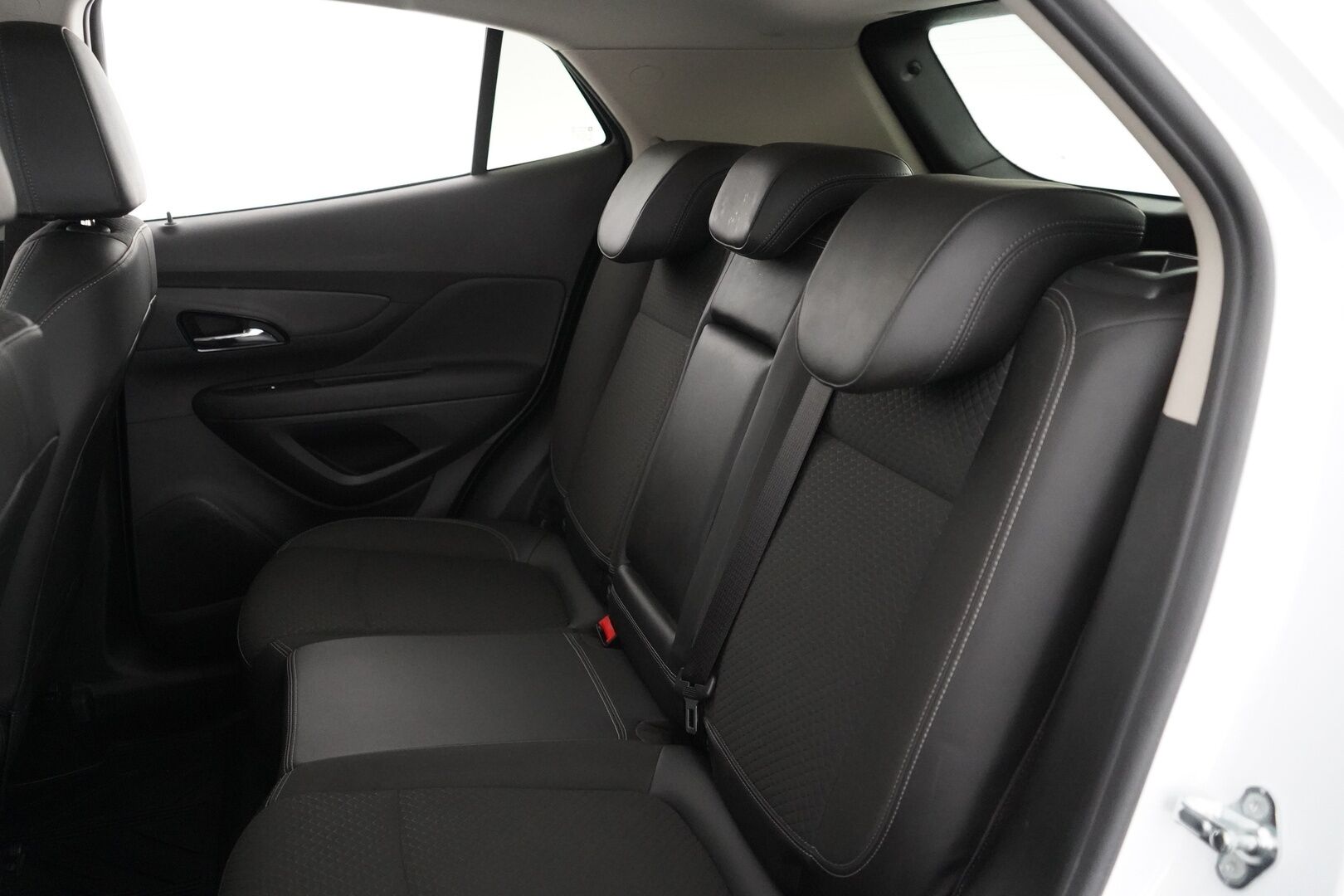 Opel Mokka 2017 X Innovation 1,4 Turbo ECOTEC 103kW AT6 *Puolinahat / Koukku / Kamera / Lohko+sisä / Navi / Ratinlämmitin* - Suomi-auto / Kahdet vanteet / Särmät huollot / Kattavat varusteet