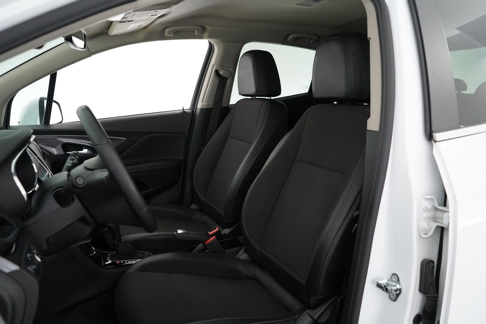 Opel Mokka 2017 X Innovation 1,4 Turbo ECOTEC 103kW AT6 *Puolinahat / Koukku / Kamera / Lohko+sisä / Navi / Ratinlämmitin* - Suomi-auto / Kahdet vanteet / Särmät huollot / Kattavat varusteet