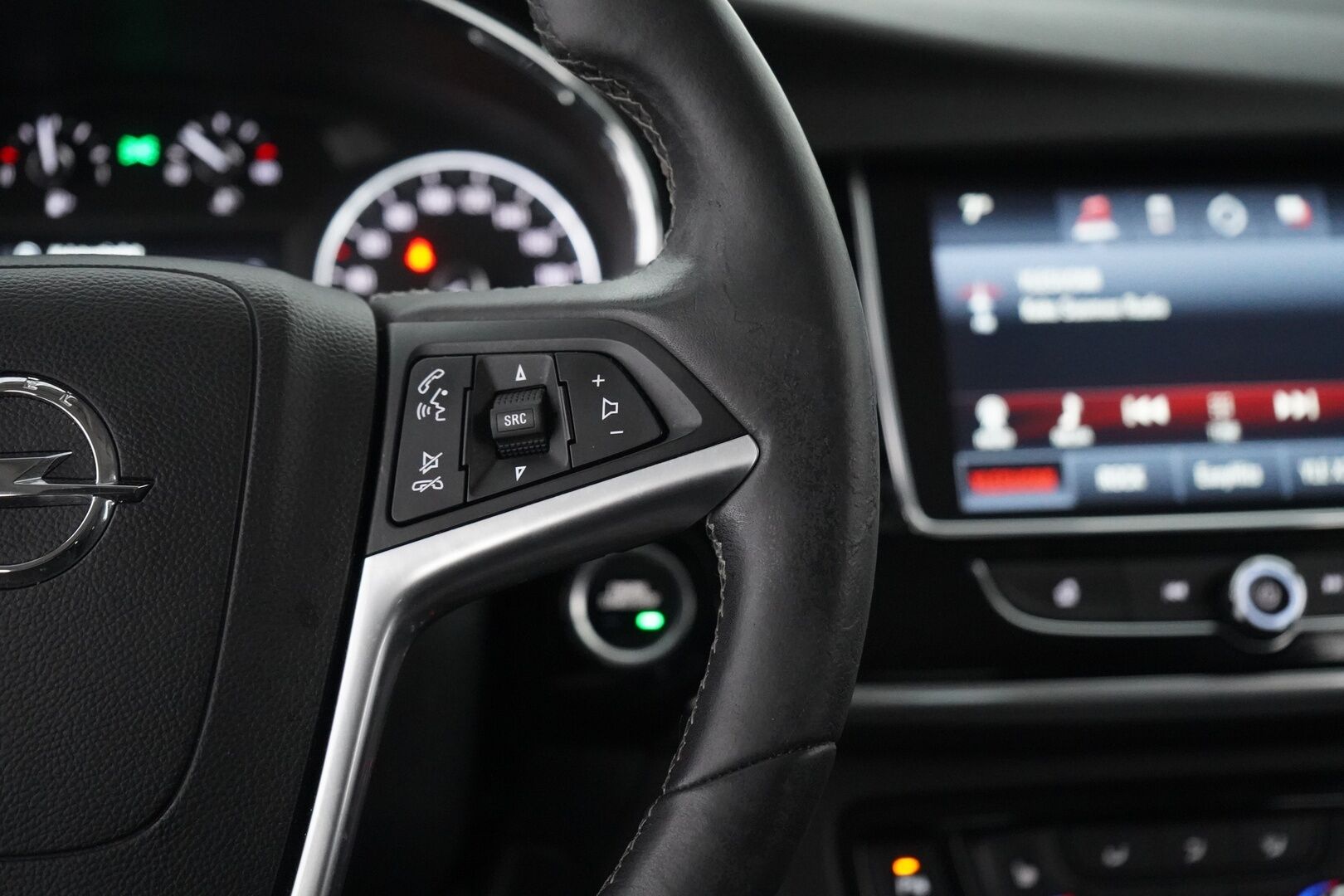 Opel Mokka 2017 X Innovation 1,4 Turbo ECOTEC 103kW AT6 *Puolinahat / Koukku / Kamera / Lohko+sisä / Navi / Ratinlämmitin* - Suomi-auto / Kahdet vanteet / Särmät huollot / Kattavat varusteet