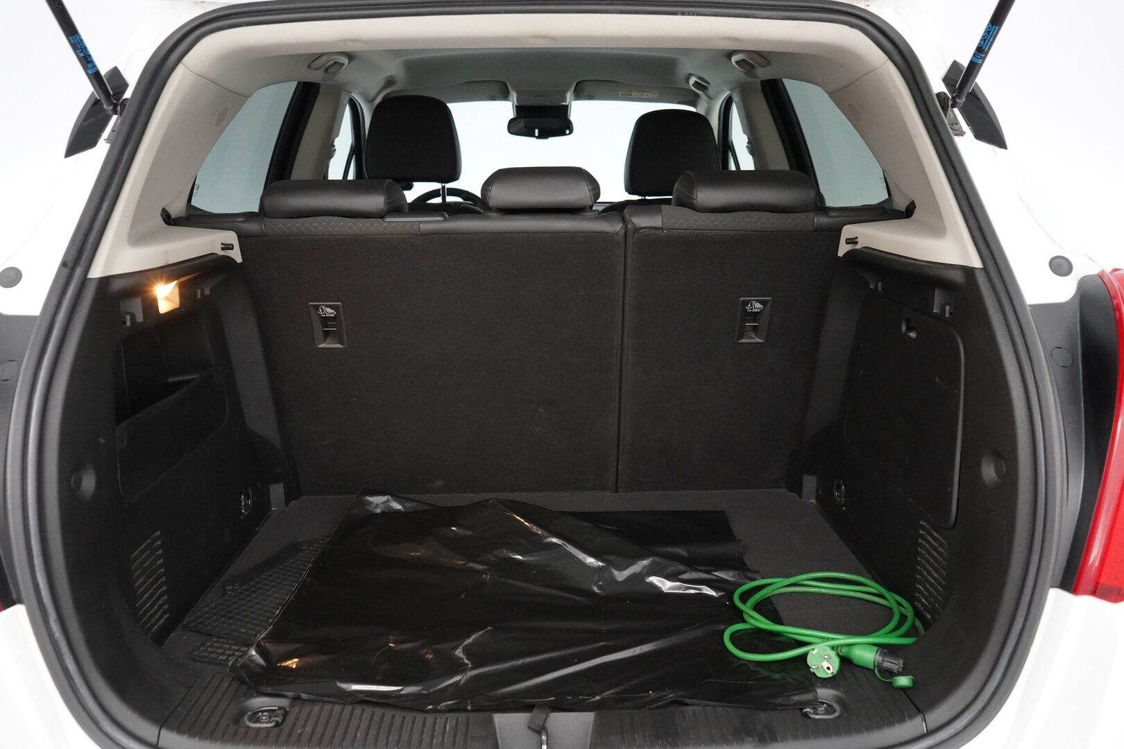 Opel Mokka 2017 X Innovation 1,4 Turbo ECOTEC 103kW AT6 *Puolinahat / Koukku / Kamera / Lohko+sisä / Navi / Ratinlämmitin* - Suomi-auto / Kahdet vanteet / Särmät huollot / Kattavat varusteet