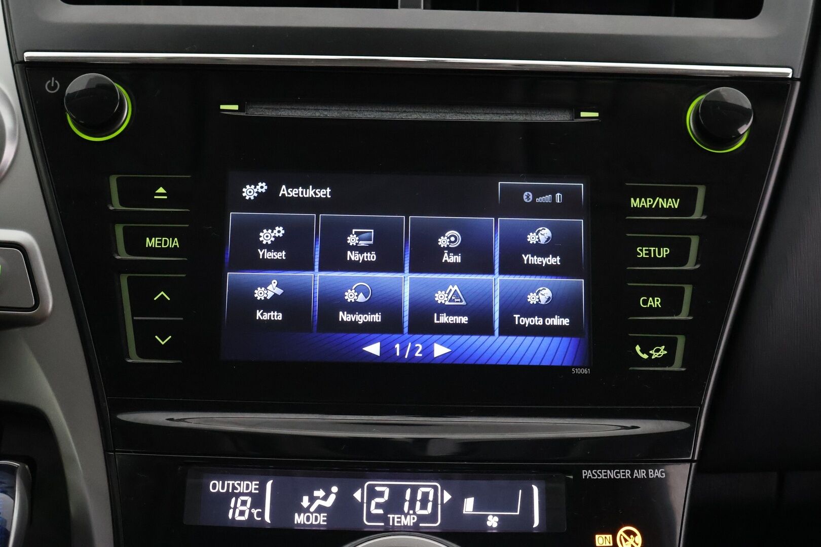 Toyota Prius+ 2017 Active - Suomi-auto | Vakkari | P. Kamera | HUD | Navi | Keyless |