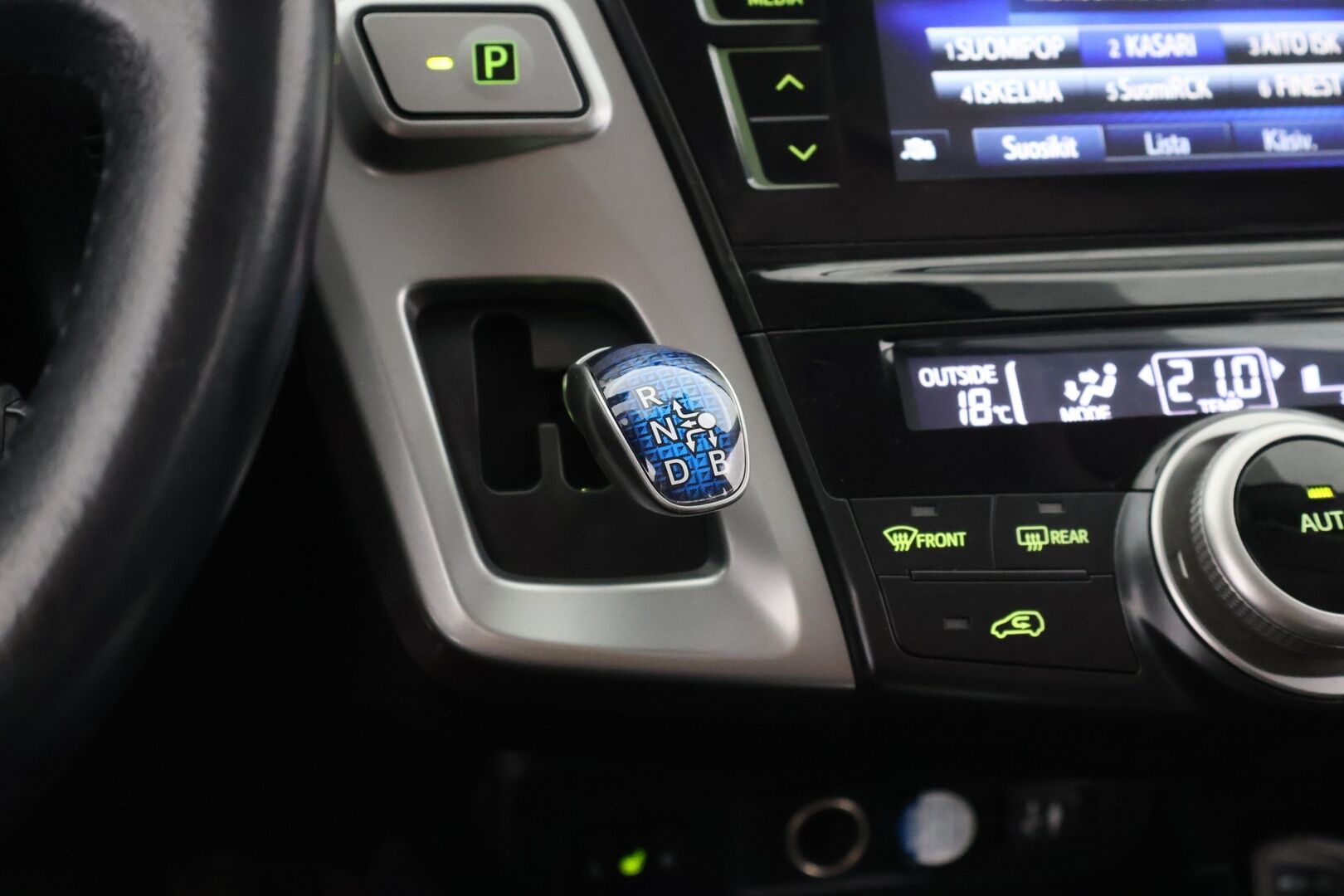 Toyota Prius+ 2017 Active - Suomi-auto | Vakkari | P. Kamera | HUD | Navi | Keyless |