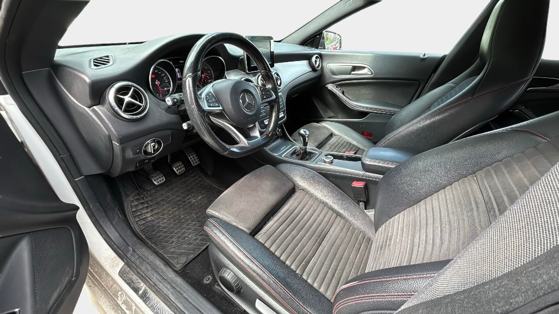 Mercedes-Benz CLA 2017 200 d Shooting Brake Business AMG* P. kamera / Hifit / Night paketti / Vakkari / Vetokoukku* - Harvoin tarjolla varmatoimisella Manuaali vaihteistolla! / Uudet kesärenkaat!
