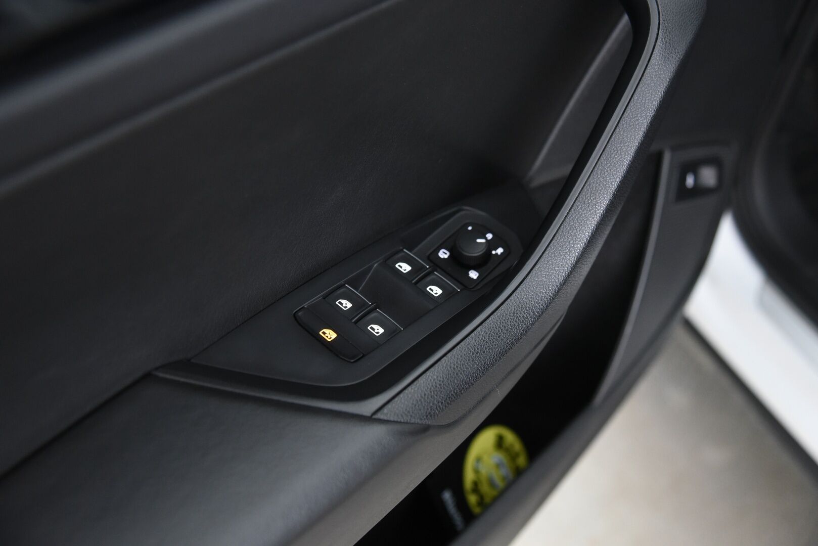 Skoda Kodiaq 2018 2,0 TDI 150 4x4 Style *Webasto / ACC / Koukku / Canton / Muistipenkit - 2x Aluvanteet / Navi / LED kaukovaloautomatiikalla