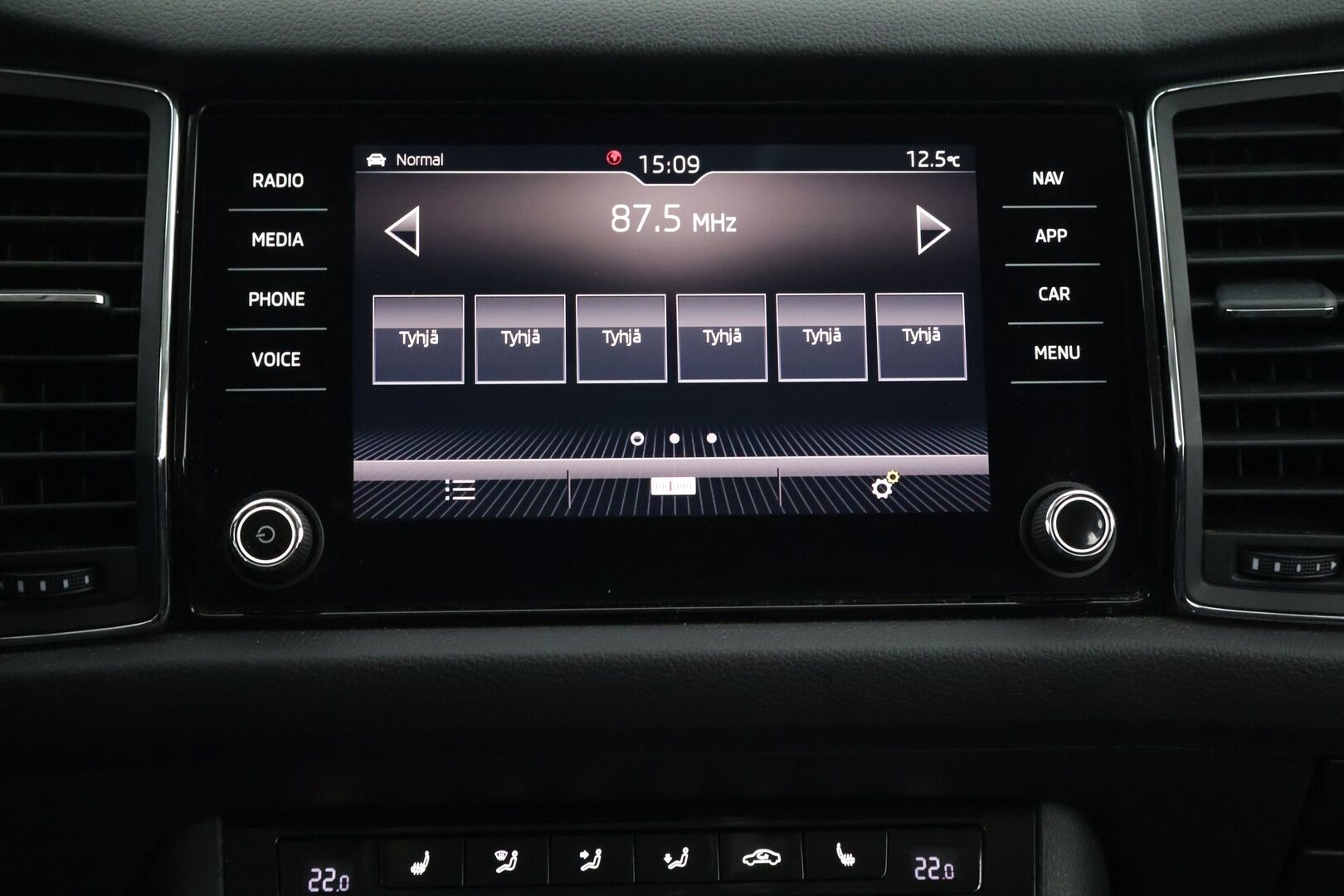 Skoda Kodiaq 2018 2,0 TDI 150 4x4 Style *P-Lämmitin / Vetokoukku / Adapt.Cruise / Sähköistuimet muisteilla / Canton Sound system / Winter paketti* - Navi / LED