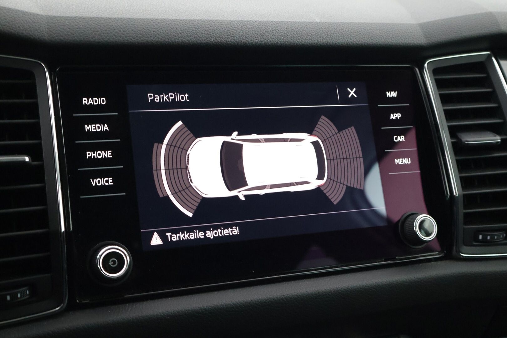 Skoda Kodiaq 2018 2,0 TDI 150 4x4 Style *P-Lämmitin / Vetokoukku / Adapt.Cruise / Sähköistuimet muisteilla / Canton Sound system / Winter paketti* - Navi / LED