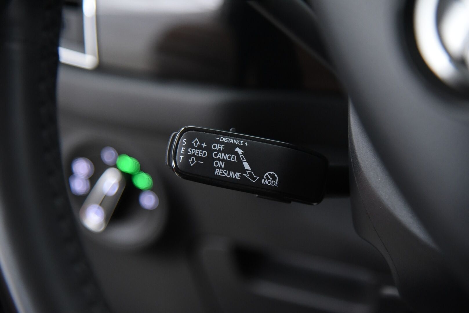 Skoda Kodiaq 2018 2,0 TDI 150 4x4 Style *Webasto / ACC / Koukku / Canton / Muistipenkit - 2x Aluvanteet / Navi / LED kaukovaloautomatiikalla