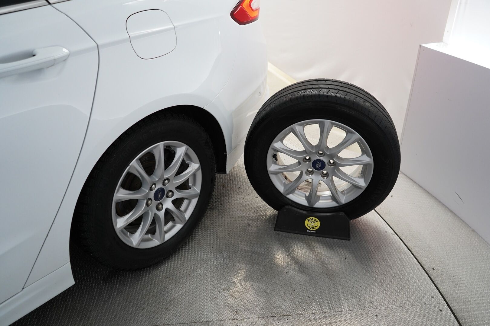 Ford Mondeo 2018 1,5 EcoBoost 160hv A6 Trend 5D *Koukku / Lohko / Vakkari / Tutkat / Lämmitettävä tuulilasi* - Kahdet renkaat OEM alumiinivantein / Säntilliset huollot / Suomi-auto / Jakopää vaihdettu