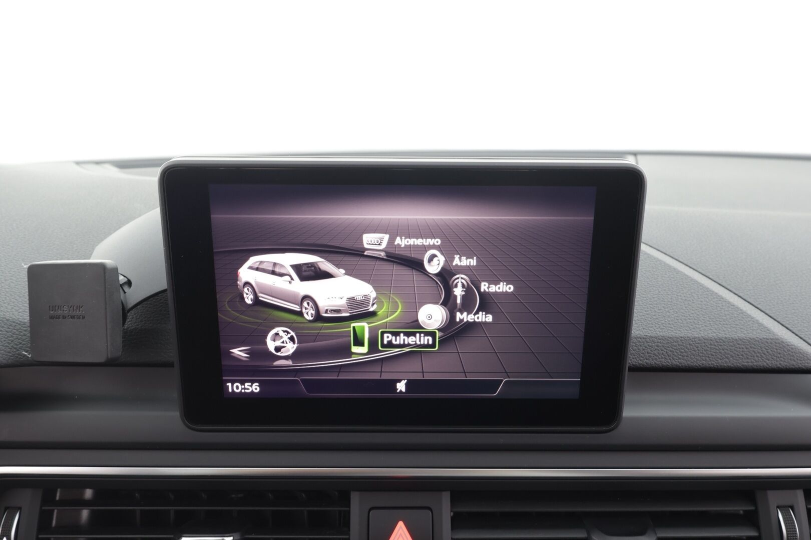 Audi A4 2018 Avant Business Comfort S line Edition 2,0 TDI 140 kW quattro S tronic * Vakkari / Webasto / Koukku / LED / P.tutkat * - Suomi-auto / Kahdet Renkaat - HULLUT AVAJAISHULINAT KORKOTARJOUS 3,29 %