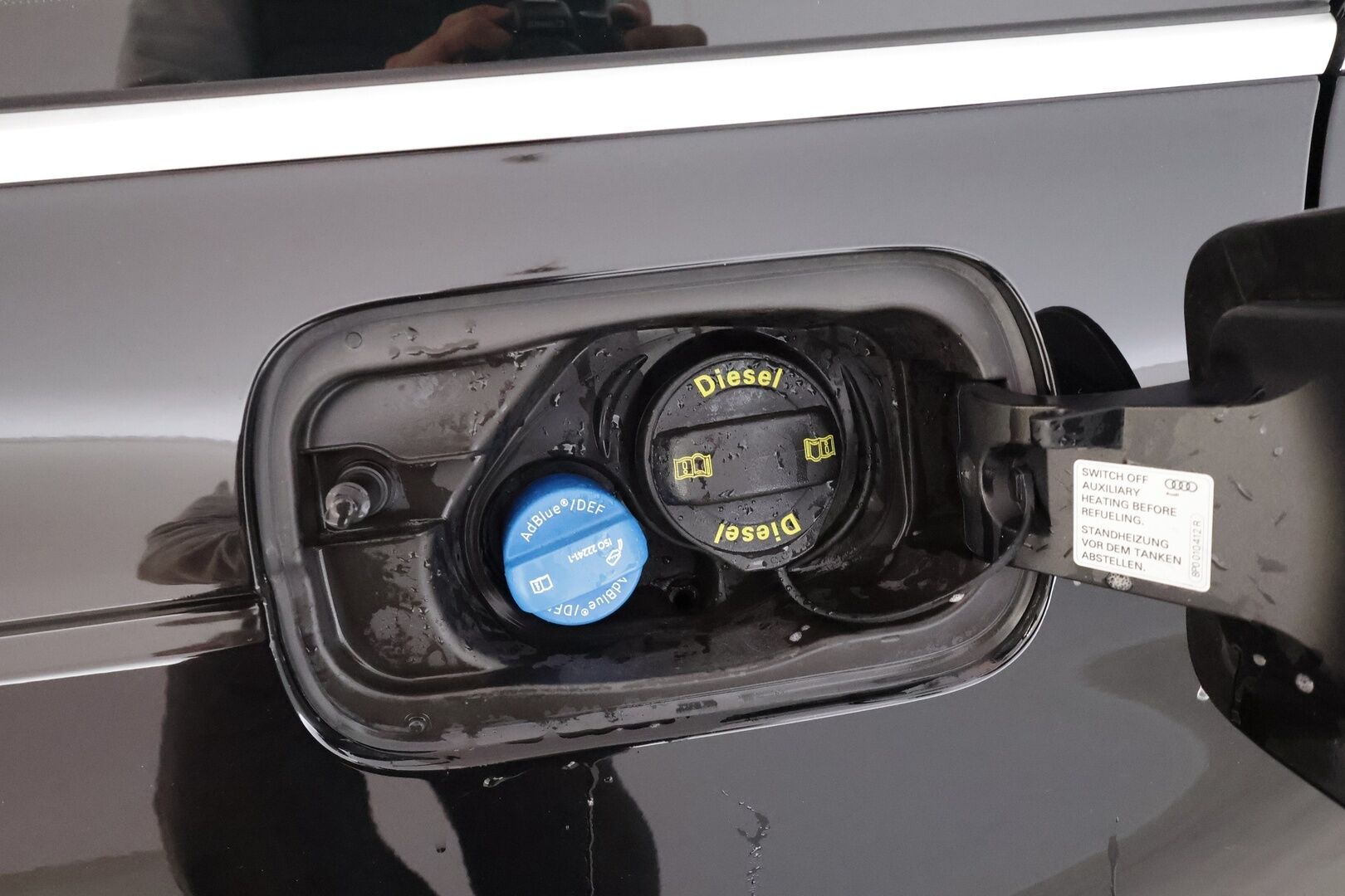 Audi A4 2018 Avant Business Comfort S line Edition 2,0 TDI 140 kW quattro S tronic * Vakkari / Webasto / Koukku / LED / P.tutkat * - Suomi-auto / Kahdet Renkaat - HULLUT AVAJAISHULINAT KORKOTARJOUS 3,29 %