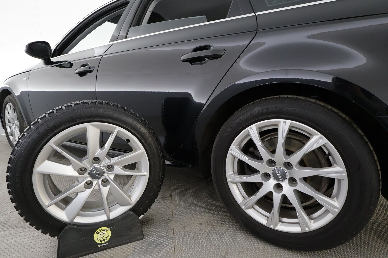 Audi A4 2018 Avant Business Comfort S line Edition 2,0 TDI 140 kW quattro S tronic * Vakkari / Webasto / Koukku / LED / P.tutkat * - Suomi-auto / Kahdet Renkaat - HULLUT AVAJAISHULINAT KORKOTARJOUS 3,29 %