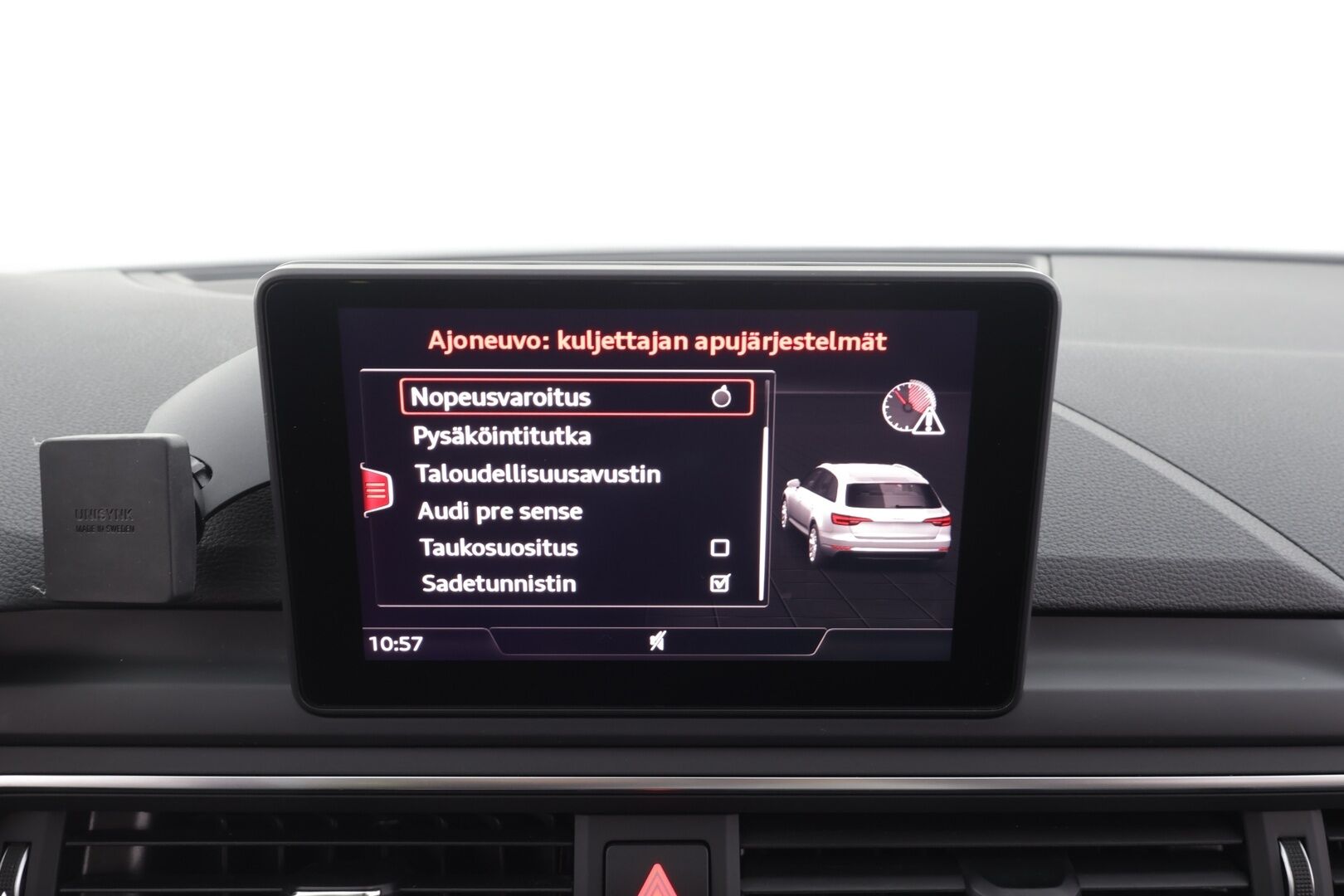 Audi A4 2018 Avant Business Comfort S line Edition 2,0 TDI 140 kW quattro S tronic * Vakkari / Webasto / Koukku / LED / P.tutkat * - Suomi-auto / Kahdet Renkaat - HULLUT AVAJAISHULINAT KORKOTARJOUS 3,29 %