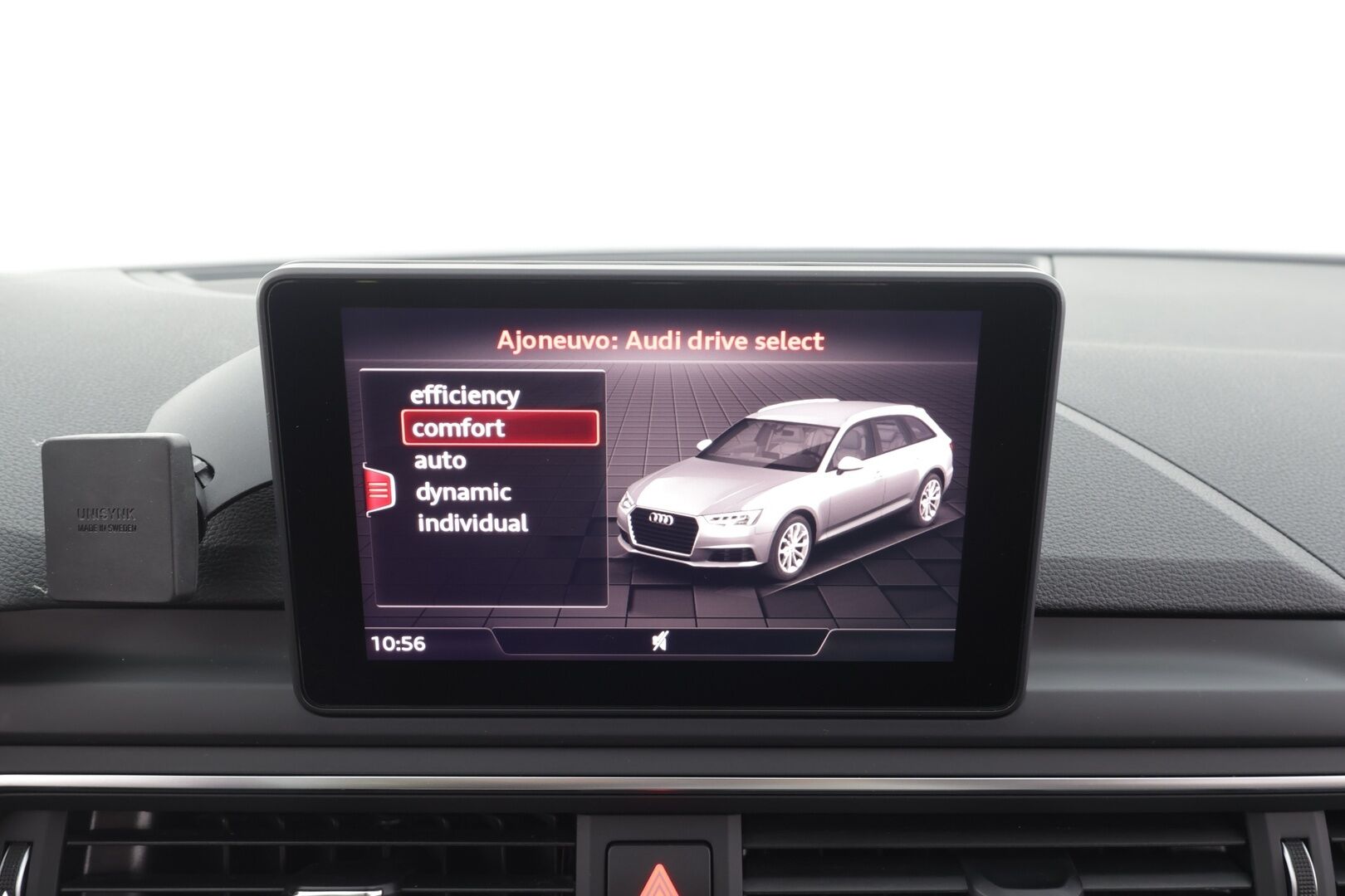 Audi A4 2018 Avant Business Comfort S line Edition 2,0 TDI 140 kW quattro S tronic * Vakkari / Webasto / Koukku / LED / P.tutkat * - Suomi-auto / Kahdet Renkaat - HULLUT AVAJAISHULINAT KORKOTARJOUS 3,29 %