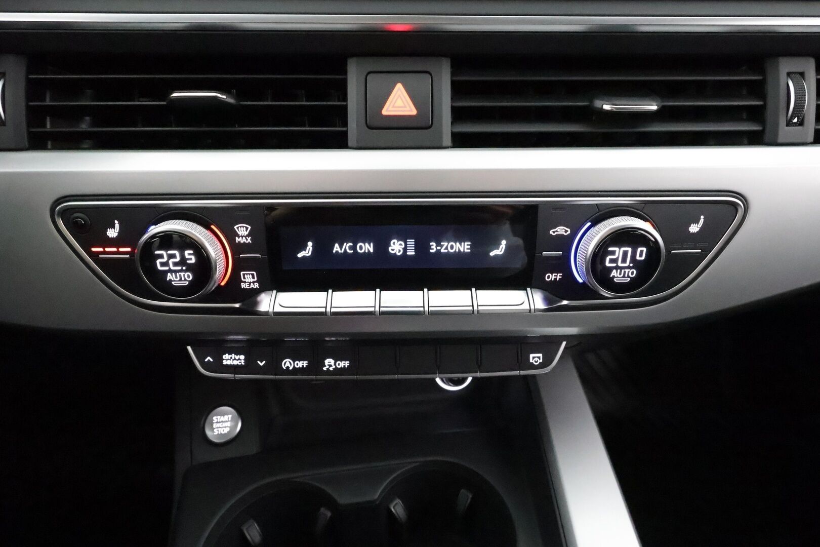 Audi A4 2018 Avant Business Comfort S line Edition 2,0 TDI 140 kW quattro S tronic * Vakkari / Webasto / Koukku / LED / P.tutkat * - Suomi-auto / Kahdet Renkaat - HULLUT AVAJAISHULINAT KORKOTARJOUS 3,29 %