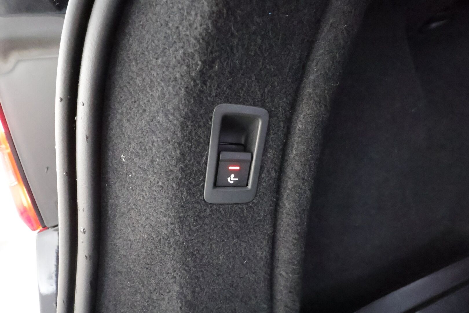 Audi A4 2018 Avant Business Comfort S line Edition 2,0 TDI 140 kW quattro S tronic * Vakkari / Webasto / Koukku / LED / P.tutkat * - Suomi-auto / Kahdet Renkaat - HULLUT AVAJAISHULINAT KORKOTARJOUS 3,29 %