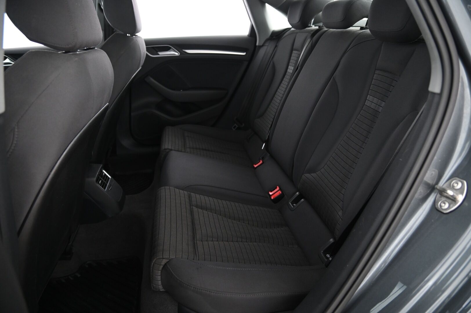 Audi A3 2018 Sedan Pro Business Sport Edition 1,6 TDI 85 kW S tronic * ACC / P.tutka / Keyless / Lohkolämmitin * - Suomi-auto kaksilla aluvanteilla!