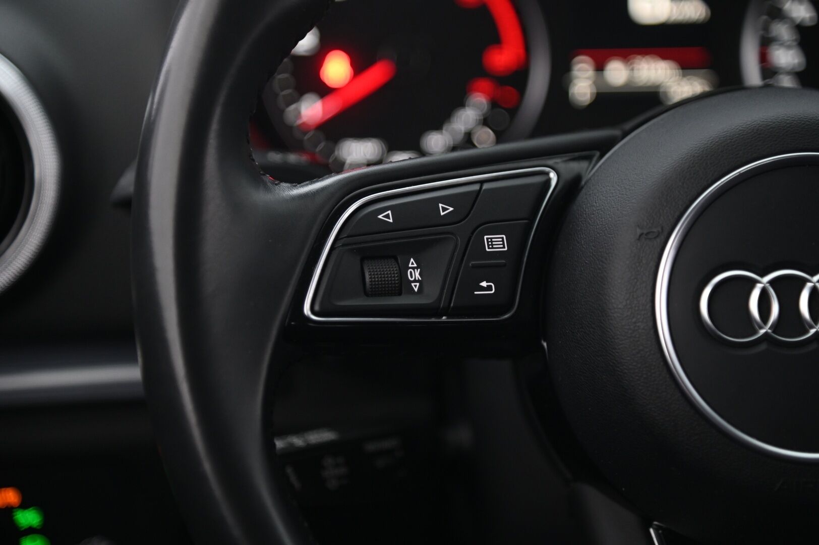 Audi A3 2018 Sedan Pro Business Sport Edition 1,6 TDI 85 kW S tronic * ACC / P.tutka / Keyless / Lohkolämmitin * - Suomi-auto kaksilla aluvanteilla!