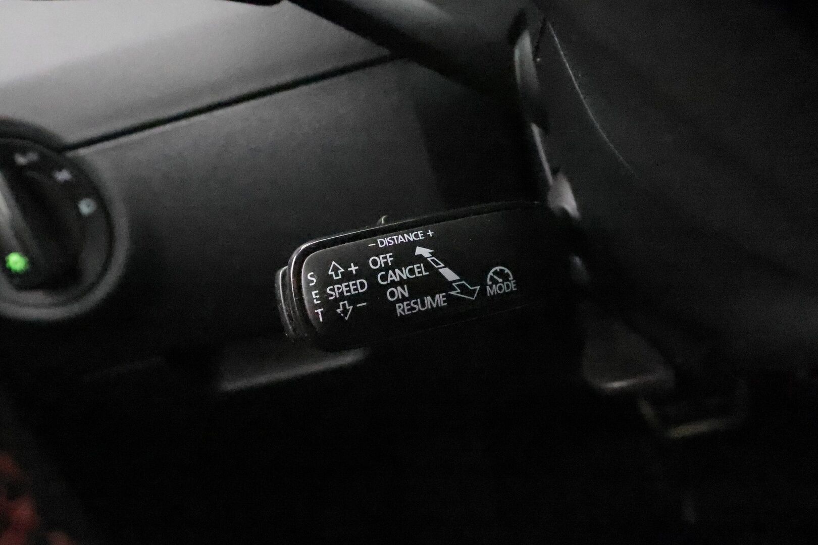 Skoda Octavia 2018 Combi 2,0 TSI RS DSG * Panorama / Webasto / ACC / LED / P.Kamera / Kaistavahti / KeylessGO * - Suomi-auto / Kahdet renkaat - HULLU BLACKWEEK KORKOTARJOUS 2,49%