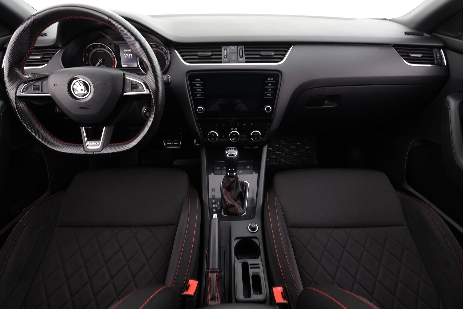 Skoda Octavia 2018 Combi 2,0 TSI RS DSG * Panorama / Webasto / ACC / LED / P.Kamera / Kaistavahti / KeylessGO * - Suomi-auto / Kahdet renkaat - HULLU BLACKWEEK KORKOTARJOUS 2,49%