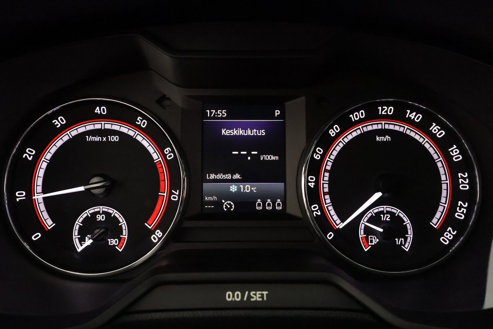 Skoda Octavia 2018 Combi 2,0 TSI RS DSG * Panorama / Webasto / ACC / LED / P.Kamera / Kaistavahti / KeylessGO * - Suomi-auto / Kahdet renkaat - HULLU BLACKWEEK KORKOTARJOUS 2,49%