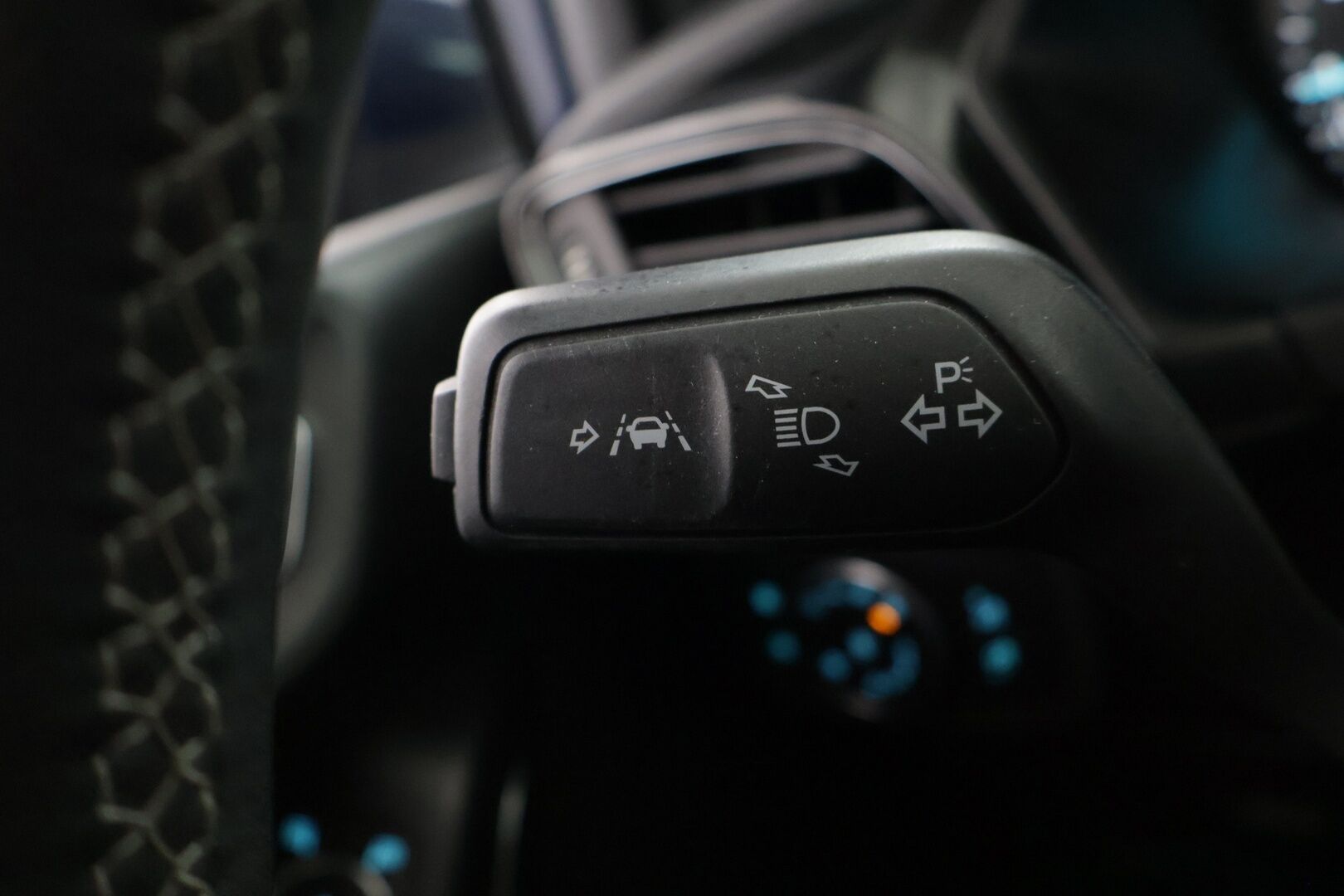 Ford Fiesta 2018 1,0 EcoBoost 100hv A6 Titanium 5-ovinen - Adapt.Vakkari | Peruutuskamera | Lohko+sisä | Applecarplay | Lämm. Tuulilasi | 2x Aluvanteet 